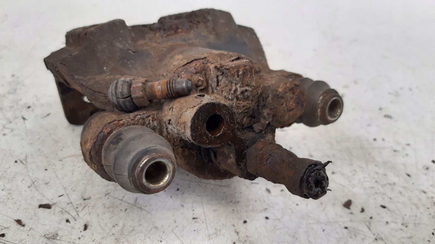 caliper left rear part Mercedes ML W163