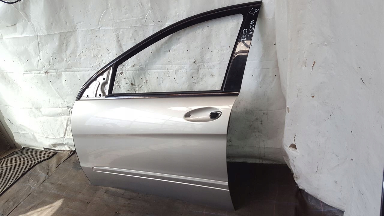 door front front left C723 Mercedes W251 3,0