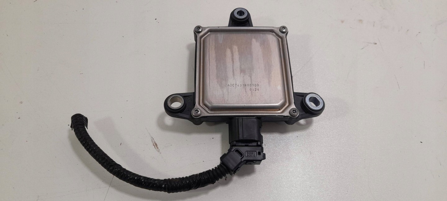 Toyota Yaris XP21 Radar Sensor martwego pola 881620D030 (Y2)