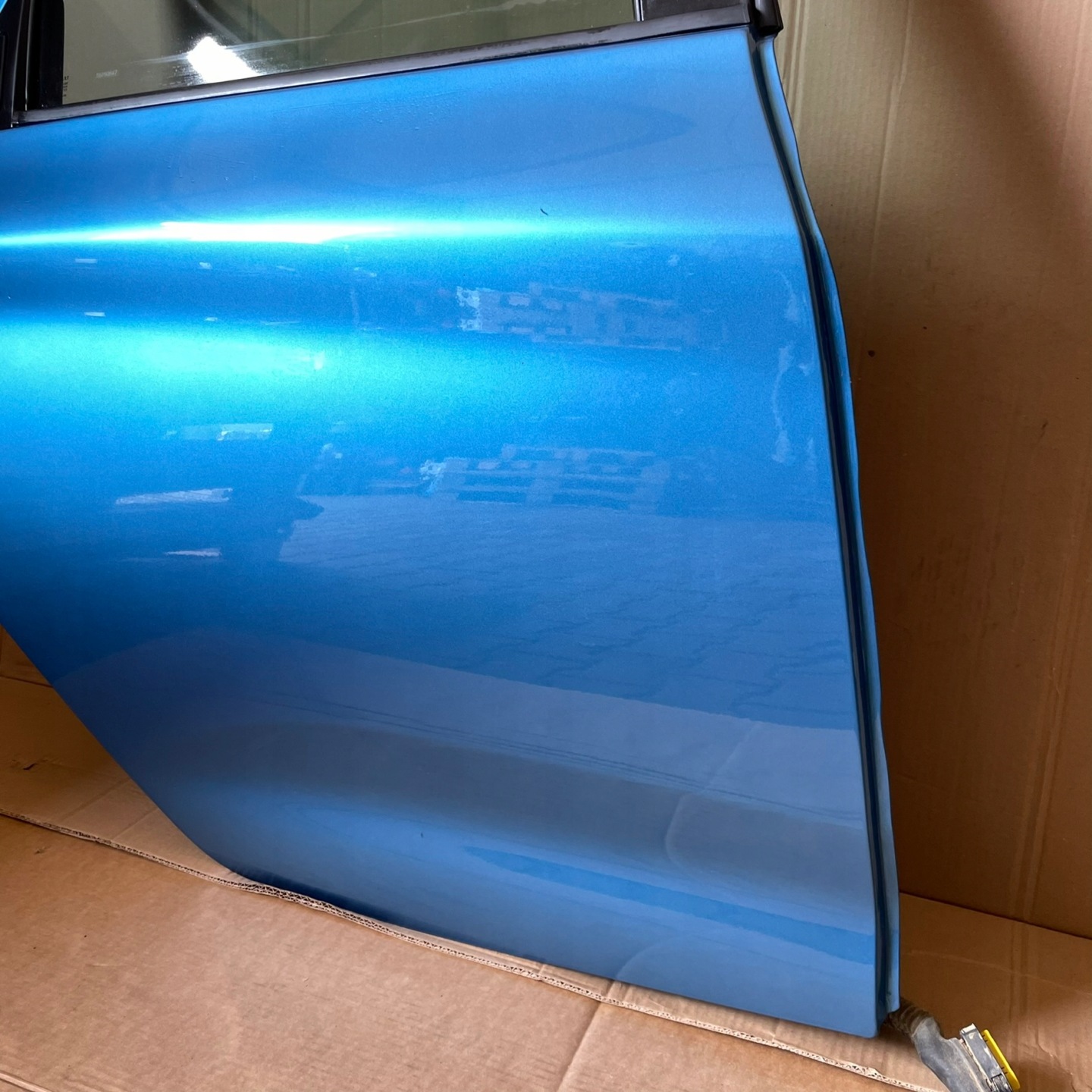 RENAULT ZOE DOOR REAR. RIGHT REAR PART RIGHT TERQG