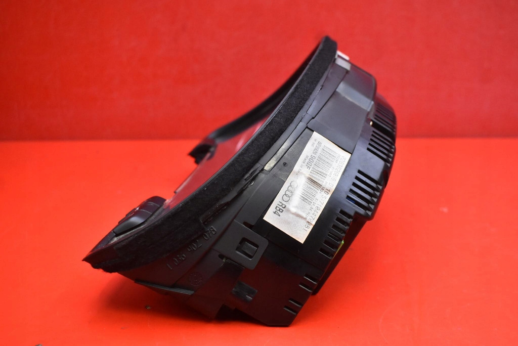 dials dials EU 8E0920900F AUDI A4 B6 2.0 20V 130 KM 00-05