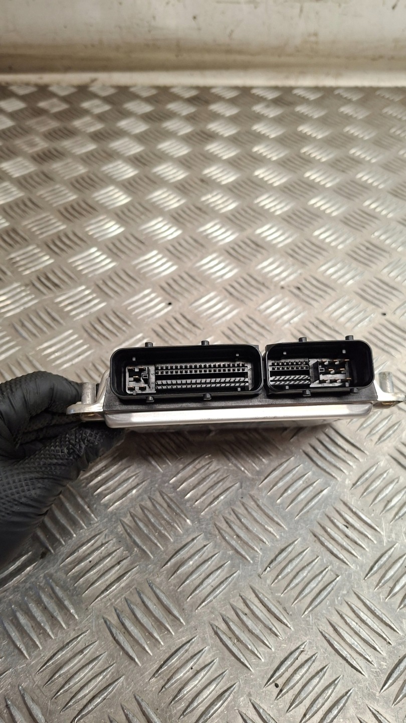 control unit of the engine AUDI A6 C5 1.9TDI