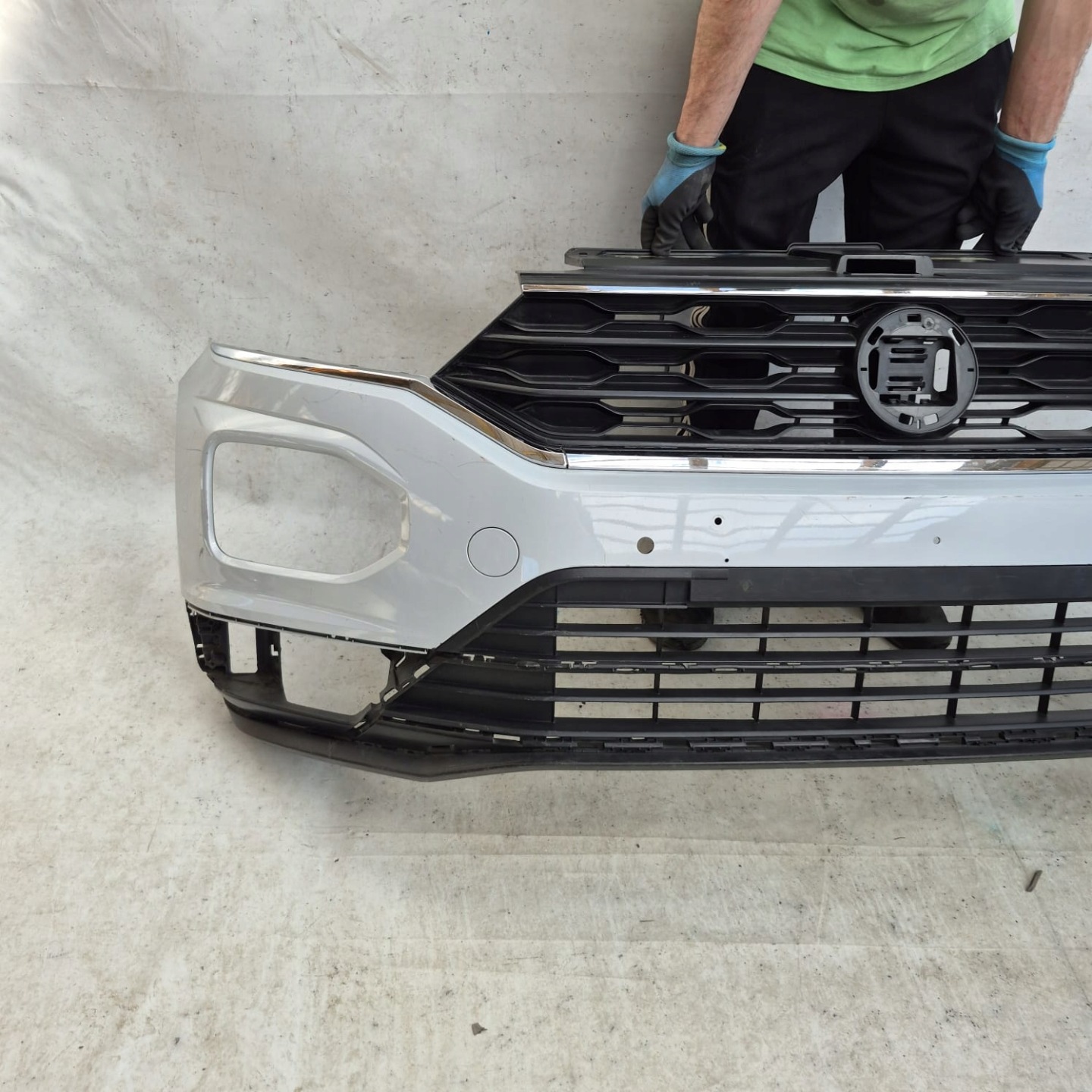 VW T-ROC 2GA R-LINE 17- bumper front front PDC