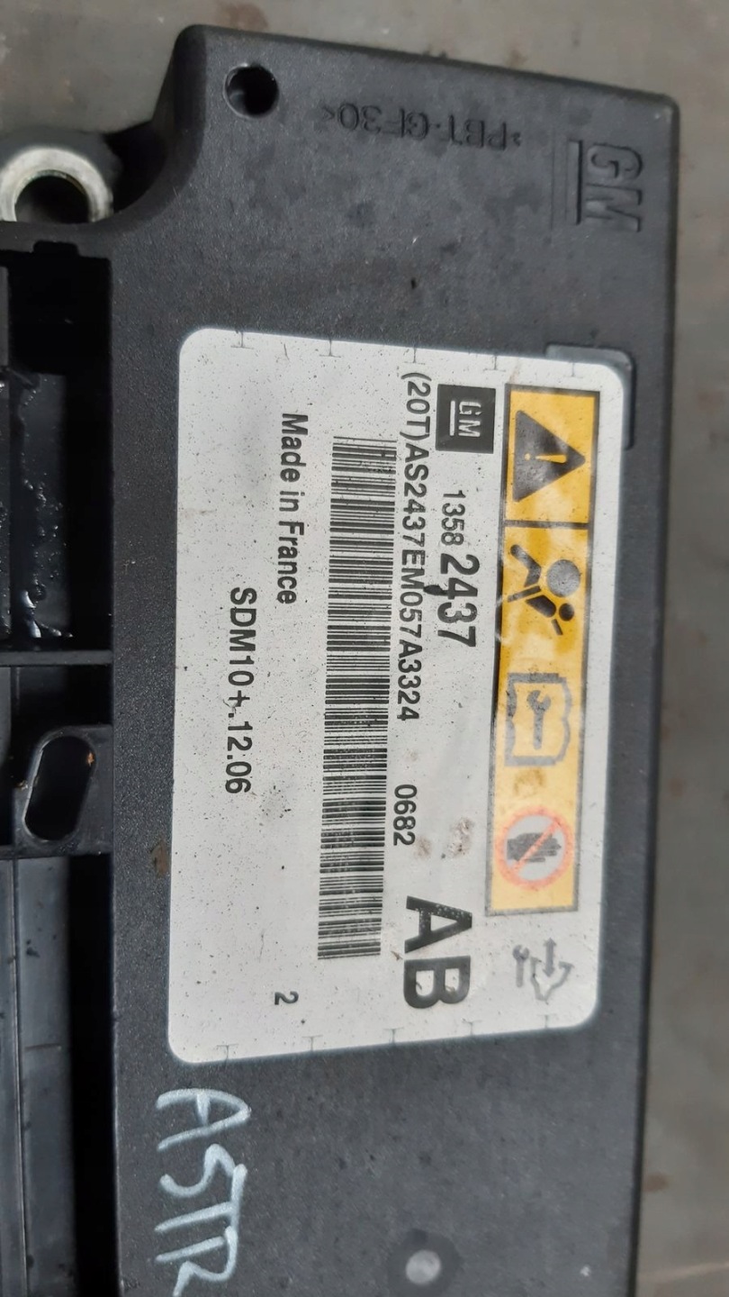 dashboard console airbags Opel Astra J 2,0 CDTI