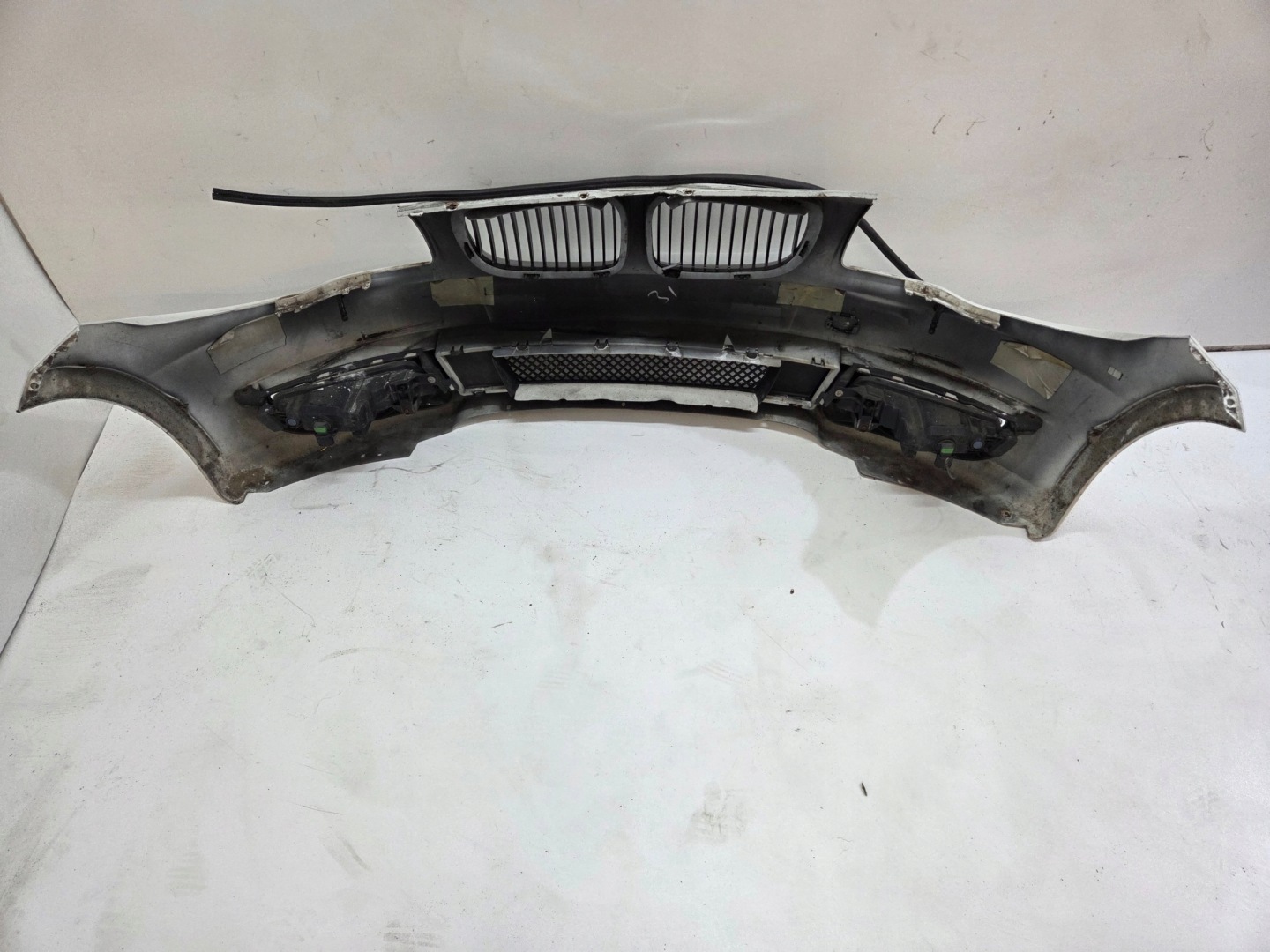 Frontstoßstange BMW E82 M PAKIET 300
