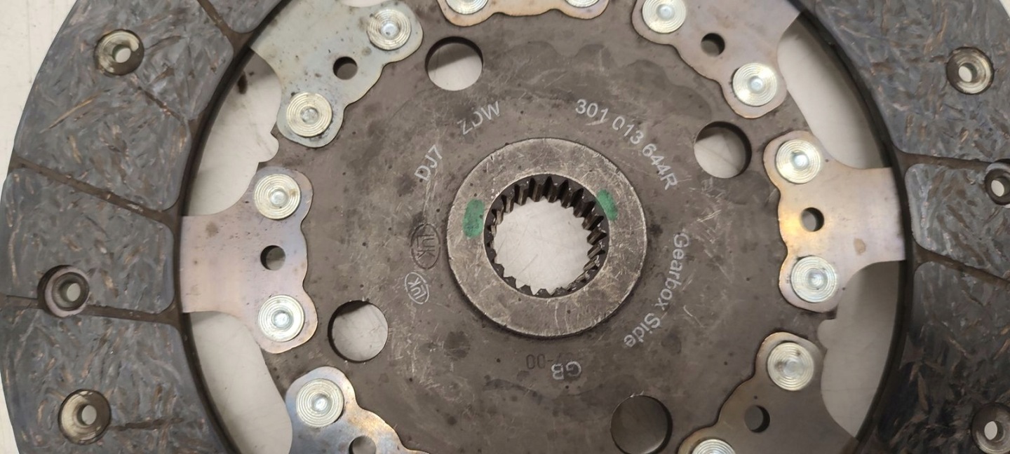 wheel flywheel disc pressure plate clutch Dacia Duster 1,2 TCE