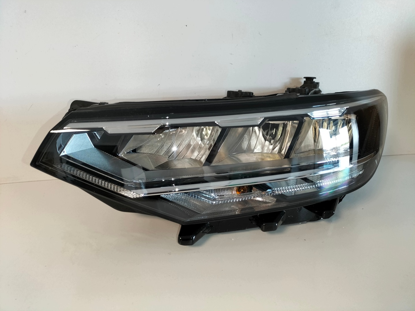 light front reflektor left VW PASSAT B8 LIFT 19