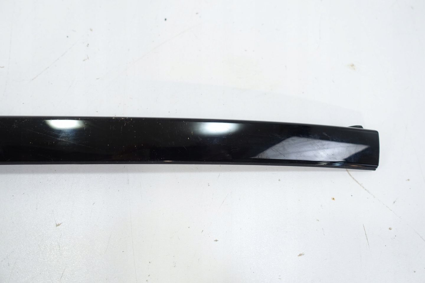 BMW X5 G05 2023- moulding windows CZOLOWEJ left front 7463527