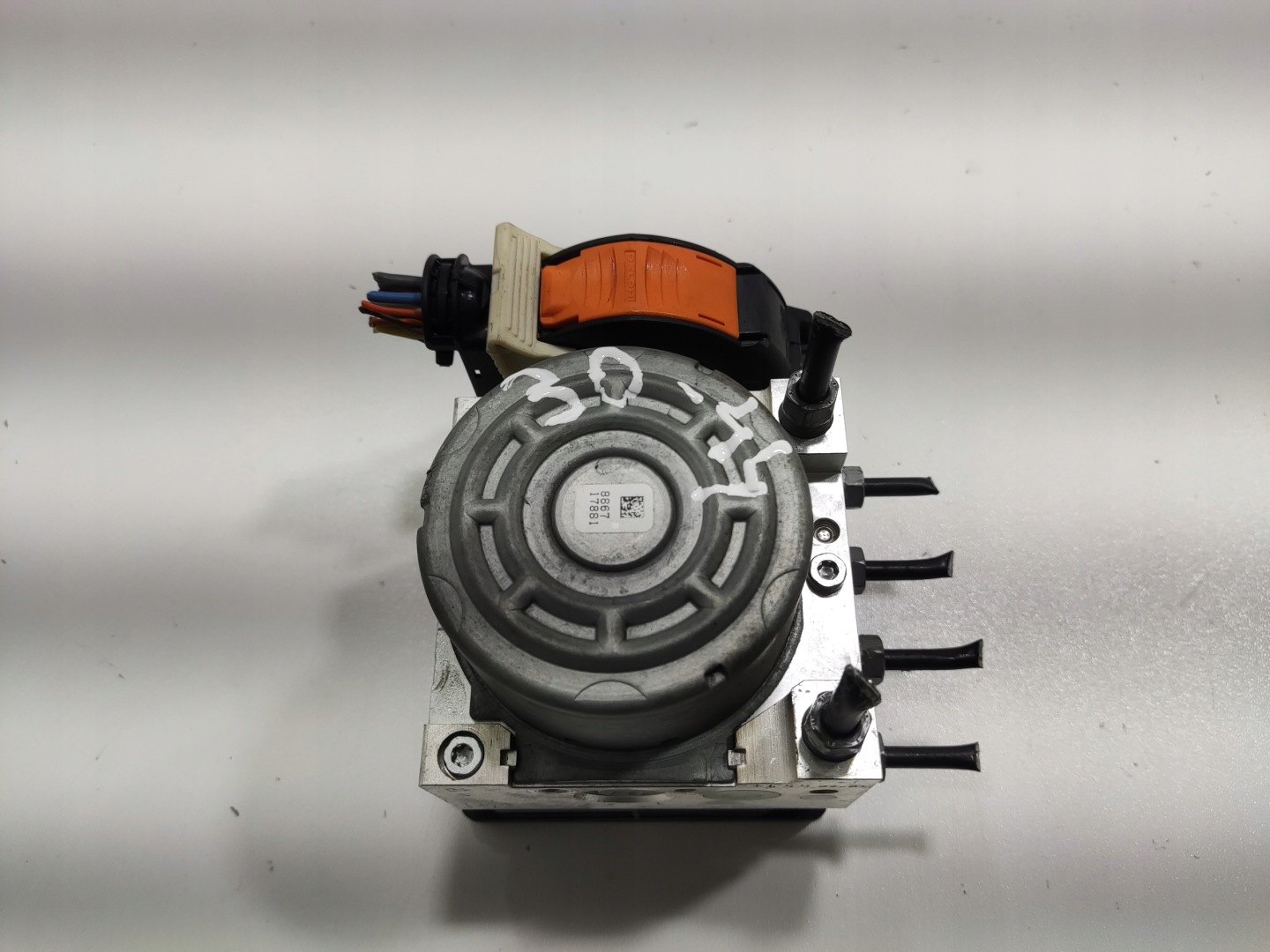 pump control unit ABS CITROEN DS 3 DS3 CROSSBACK 2019-2022 9833189680