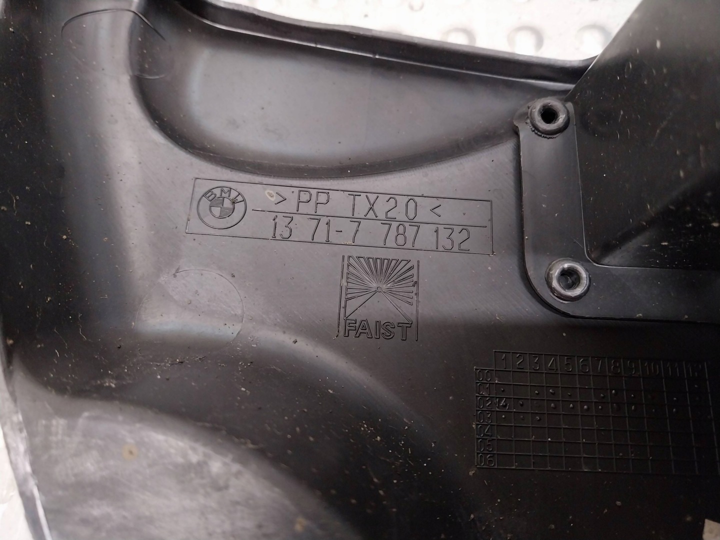 fedél motorfedél 7787132 BMW 3 E46 LIFT 2.0D 01