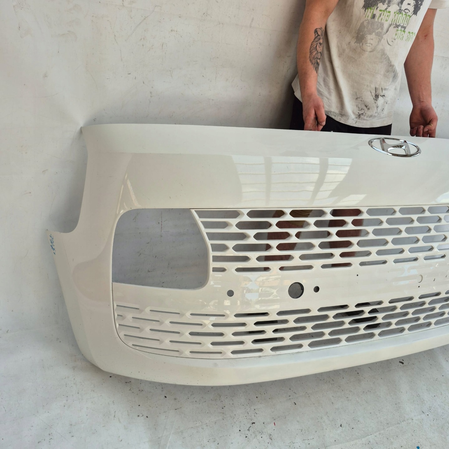 HYUNDAI STARIA 21-> bumper front front PDC 86511-CG000