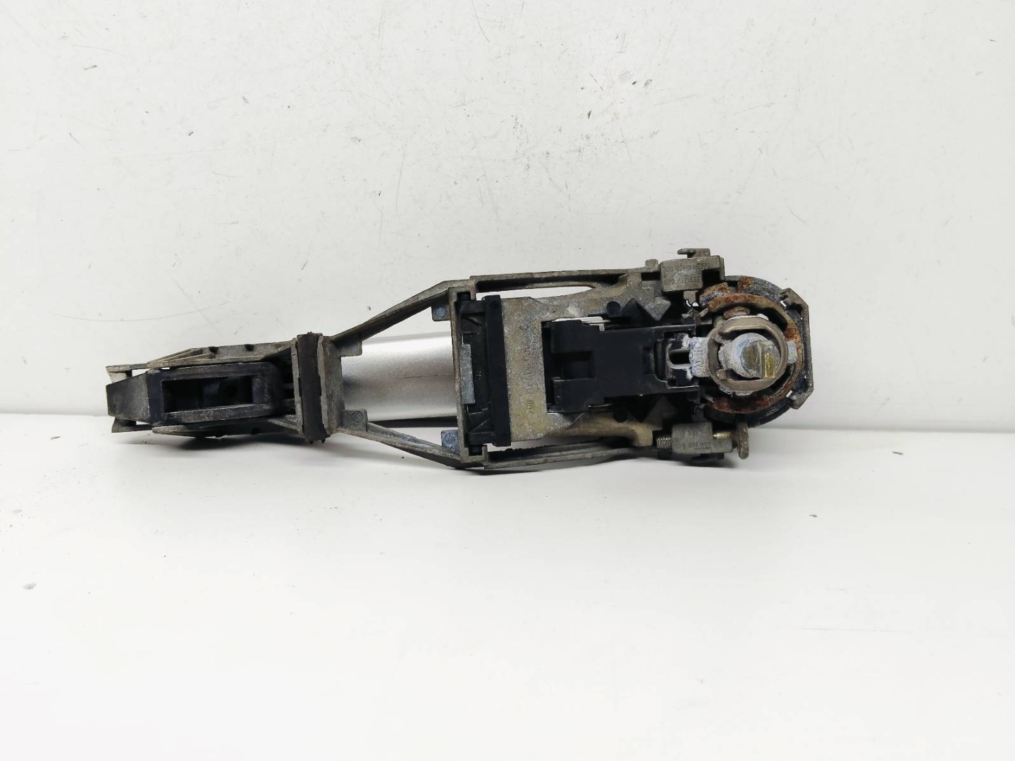 handle door left front VW Polo 9N 1.4 TDI 3B0837885F Lak LA7W