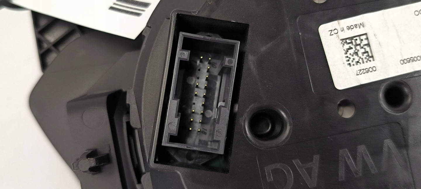 dials clock EU 3V0920740A SKODA SUPERB III