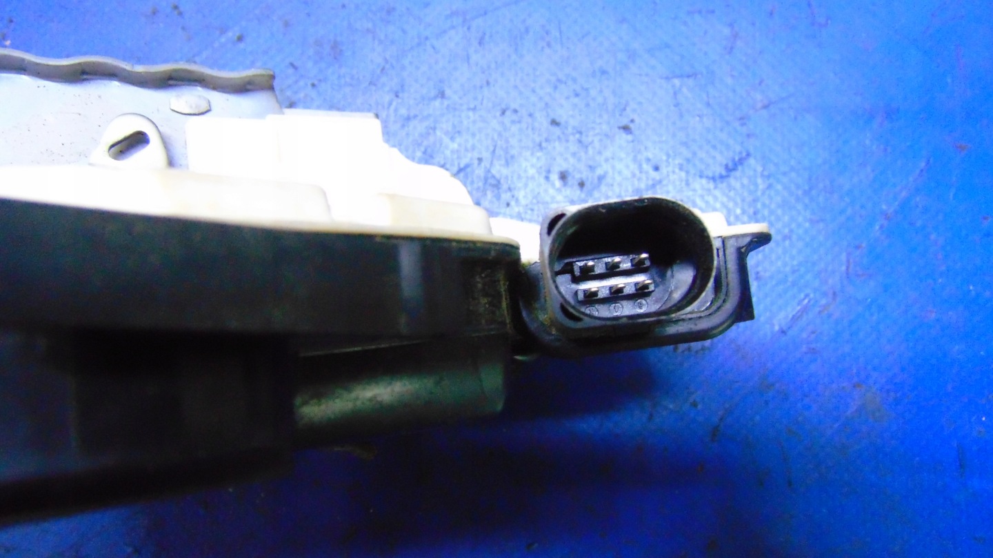 lock door right front VOLKSWAGEN T6 15-21 ROK