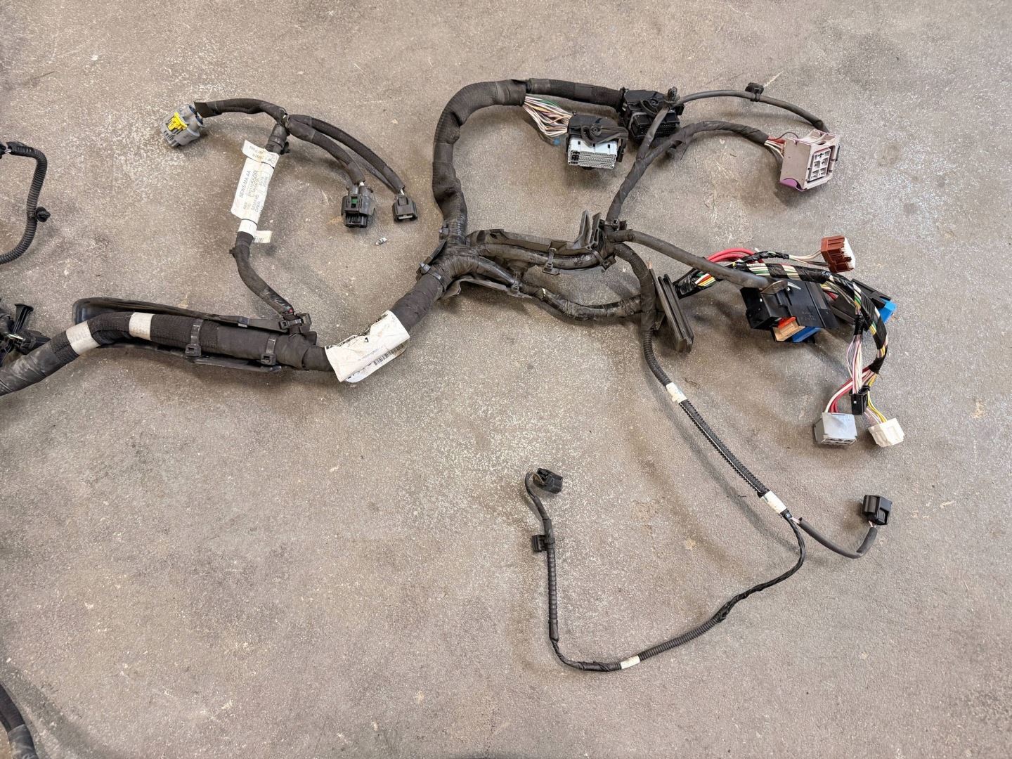 Renault Megane IV 1.6 dCi bundle motor wiring 240110550R