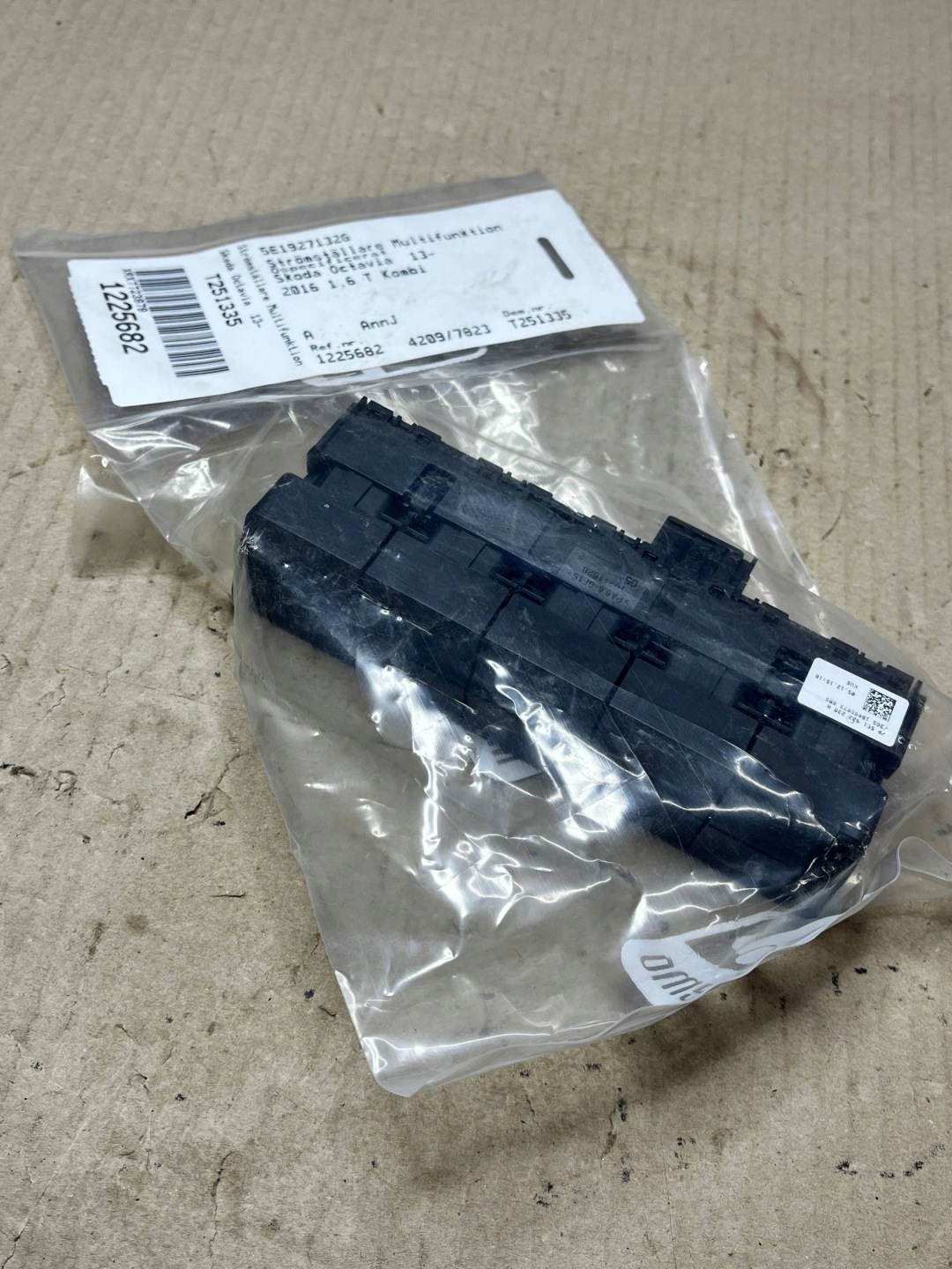 Panel Bouton Skoda Octavia Mk3 (5E) 5E1927132G