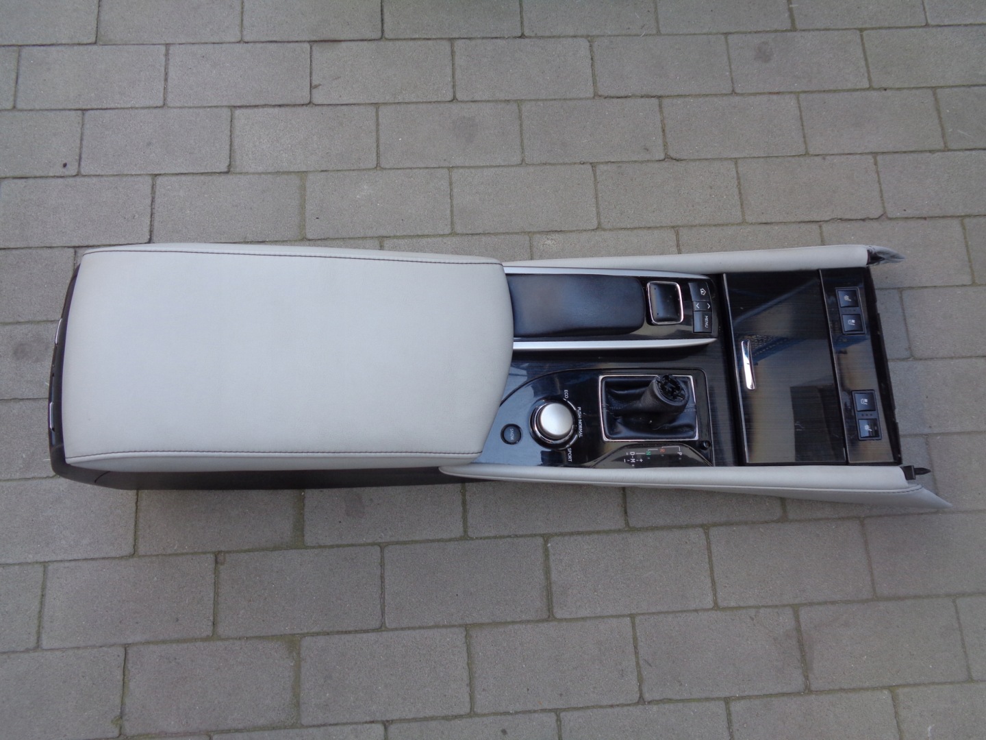 armrest control panel TUNEL LEXUS GS IV 12