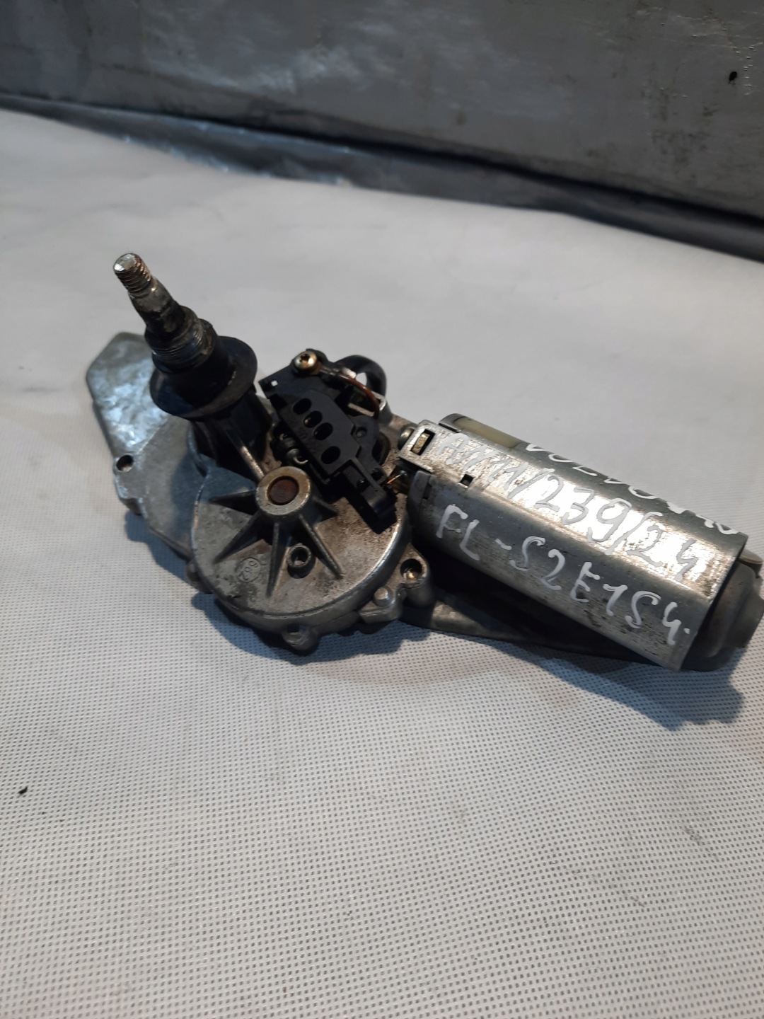VOLVO S40 V40 motor wischer heck 0390201529