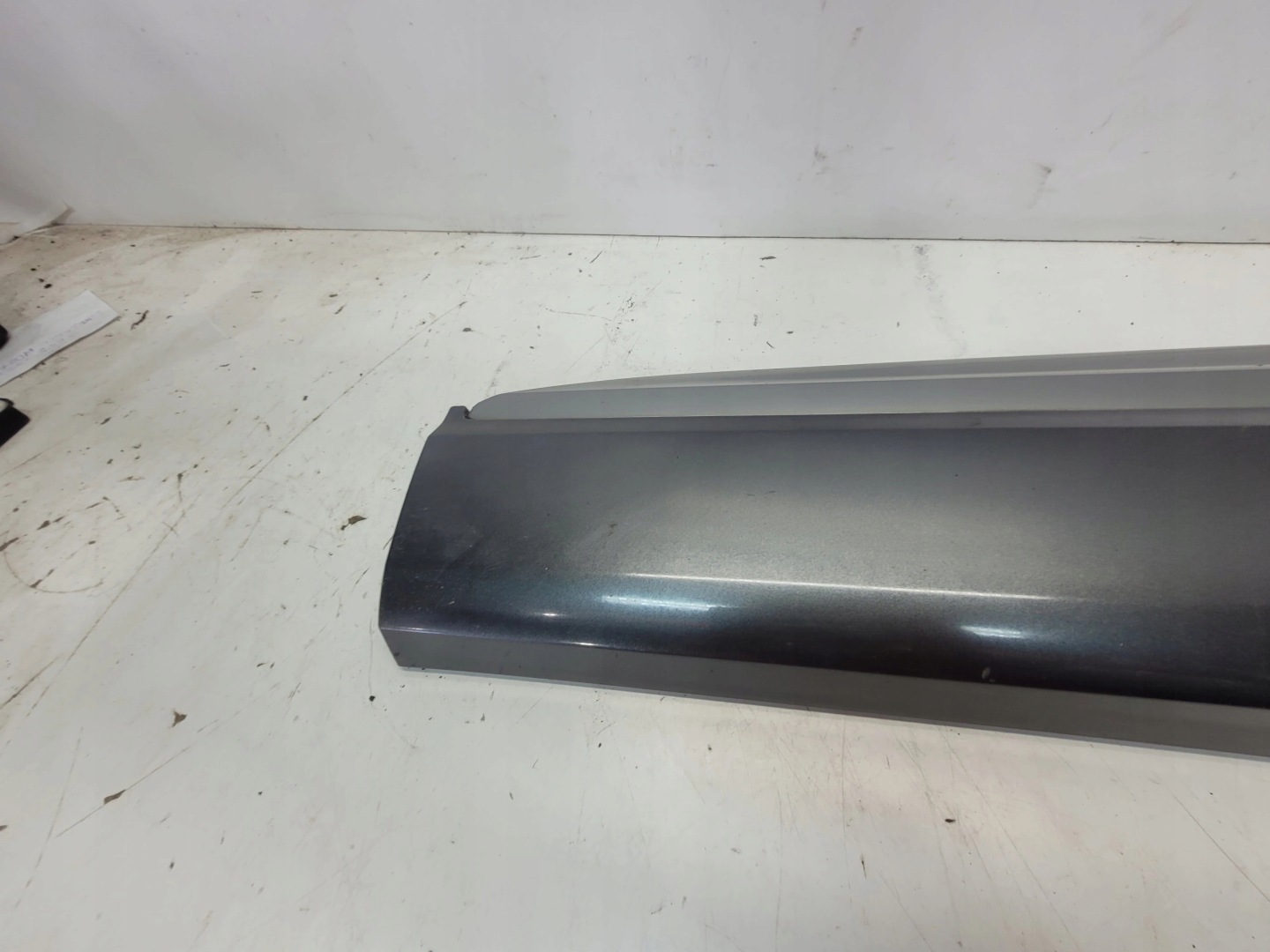 moulding lower door left front AUDI Q7 4M 4M0853959B LZ7S