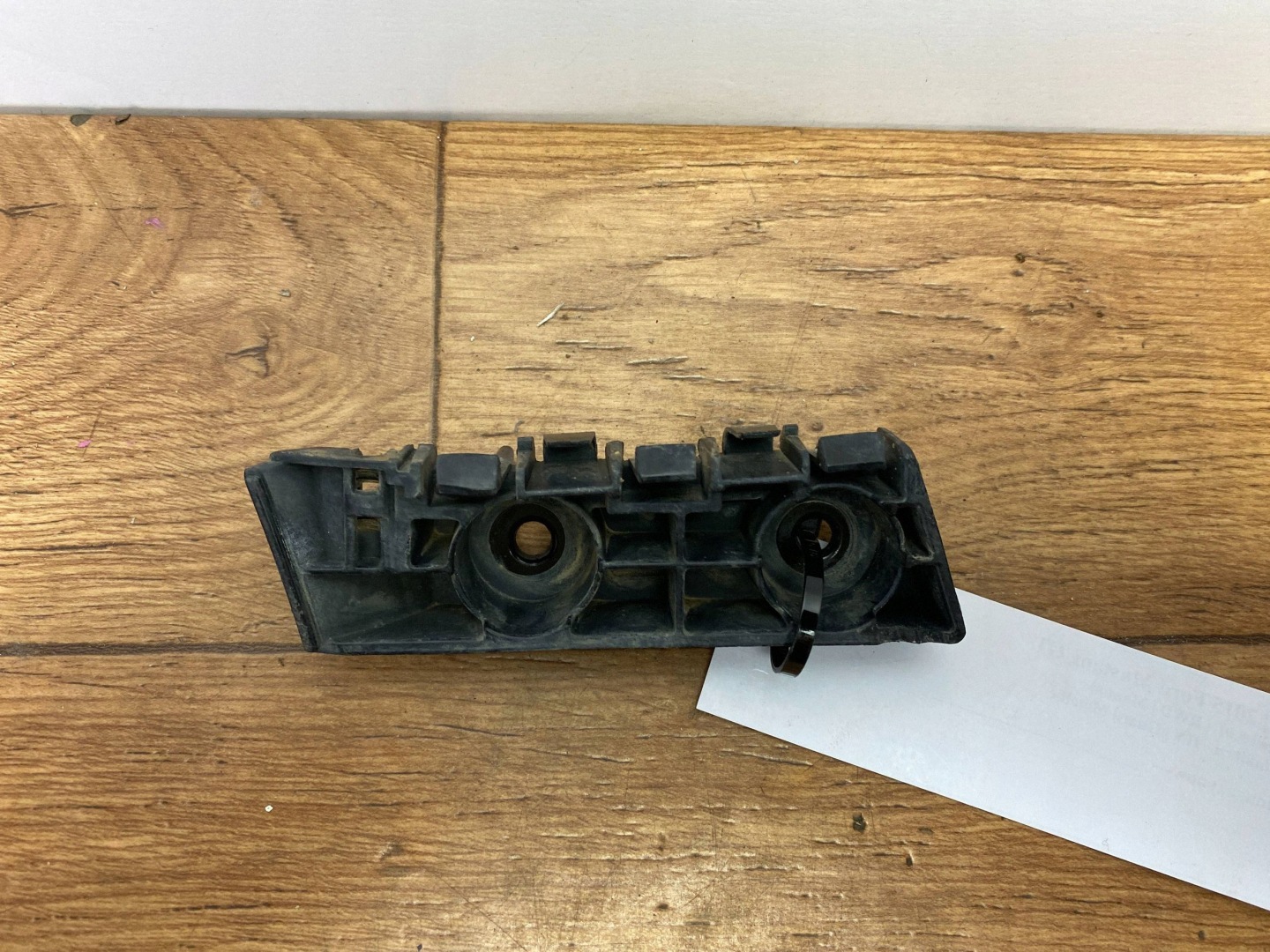 bumper bracket of the front right Ford Mustang VI 2015+
