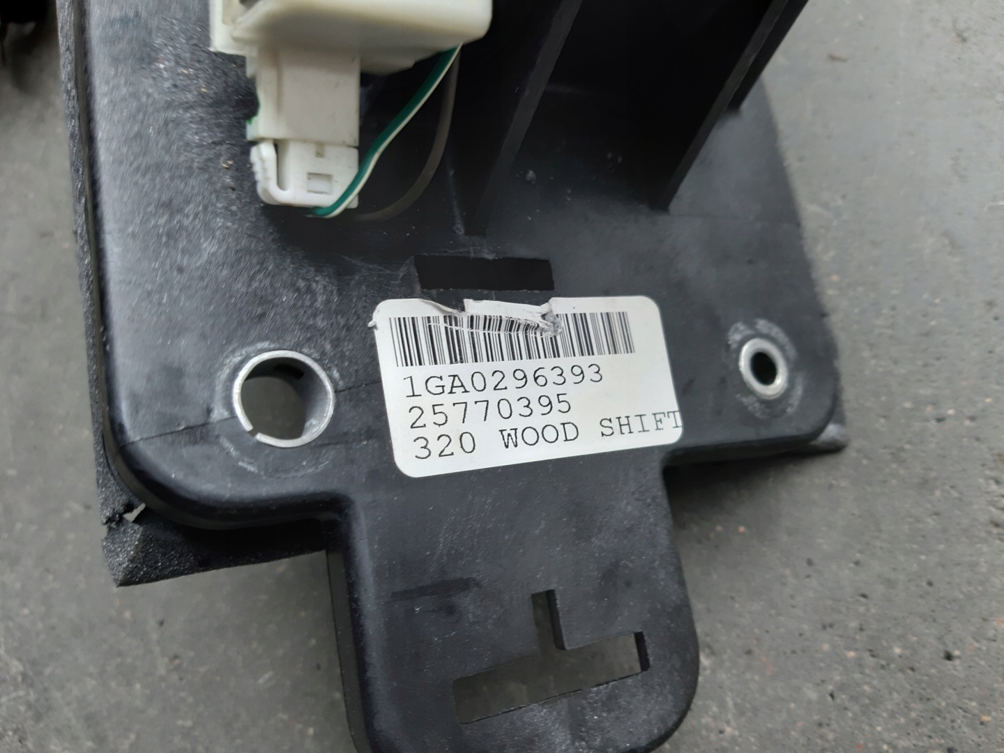 gear lever knob trim CADILLAC CTS and 3.6
