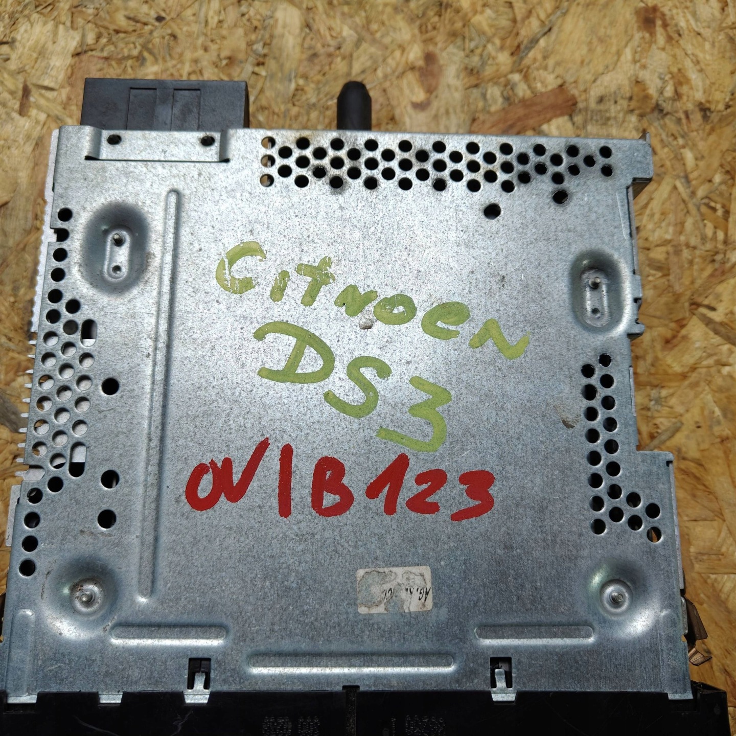 Stacja multimedialna Citroen DS3 96775574XT