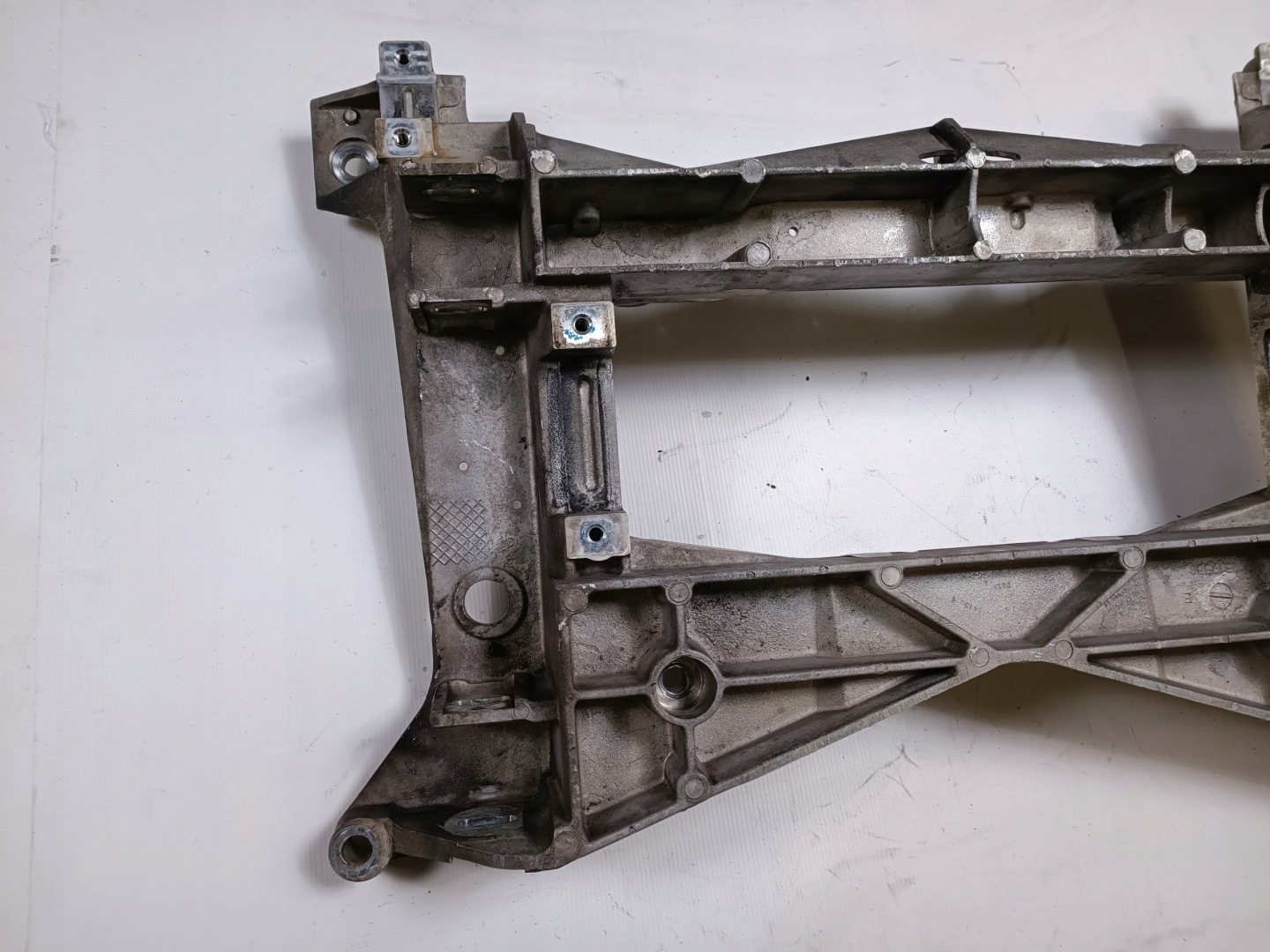 axle beam subframe sider front Chevrolet Corvette C5