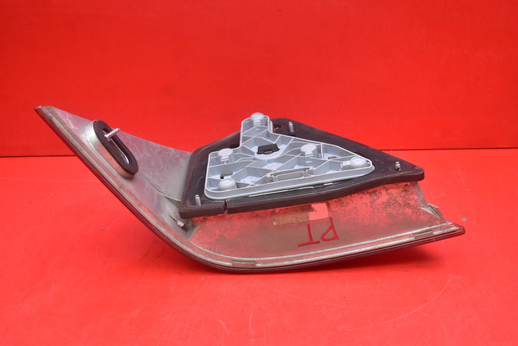 light right rear part rear MERCEDES C-class W203 sedan 00-04