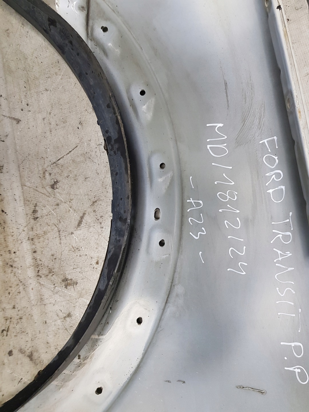 Kotflügel FORD TRANSIT rechts vorne BIALY