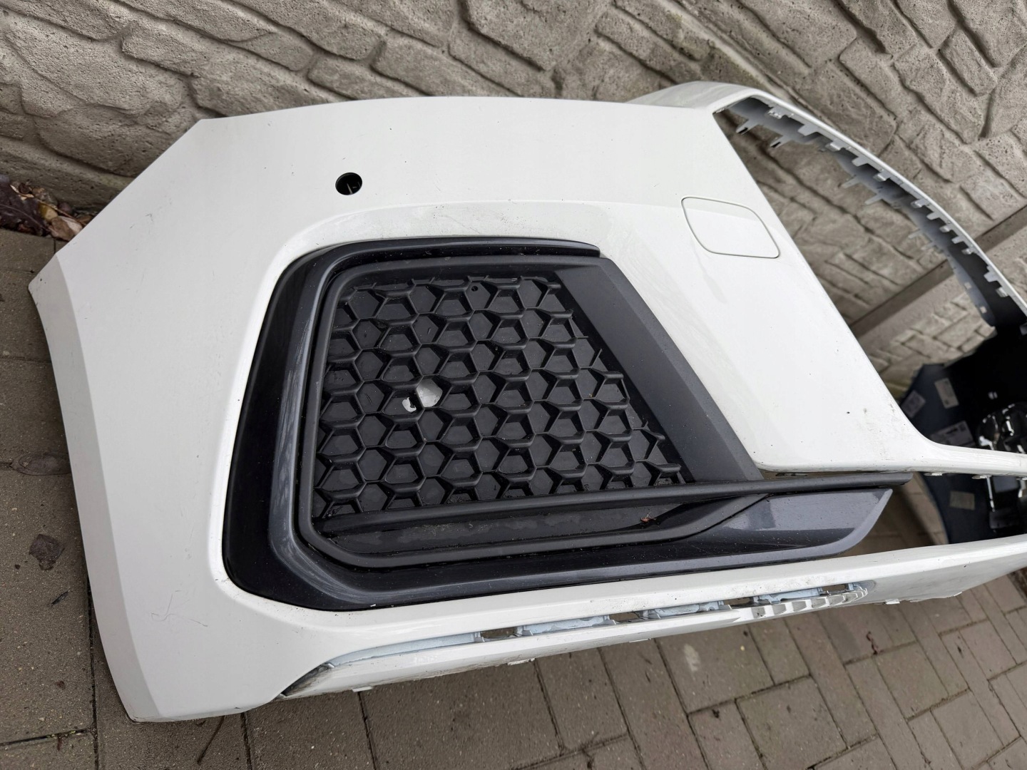 Audi A1 82A 18- bumper front front