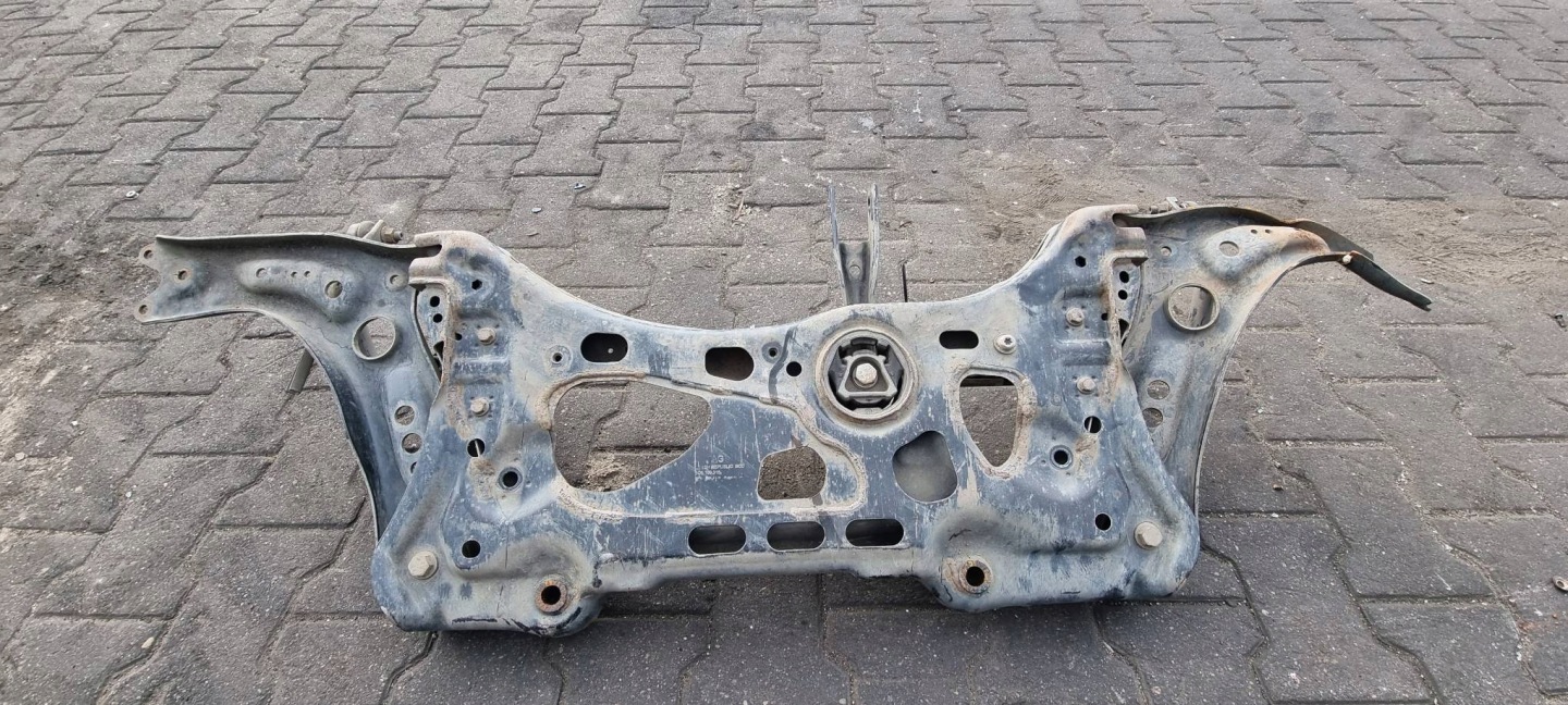 axle beam front SKODA OCTAVIA III