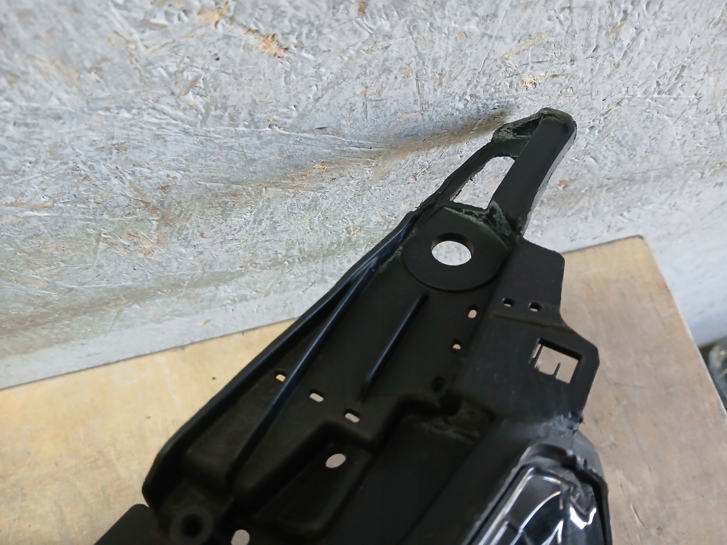 light front left NISSAN TOWNSTAR LED 100-6E00E