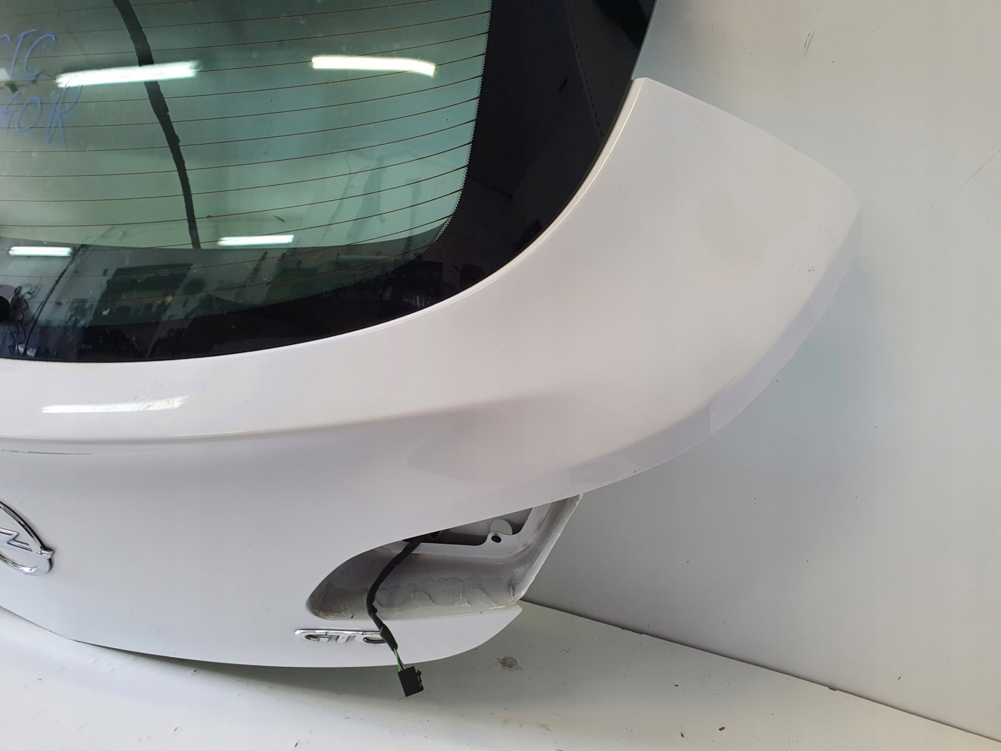 OPEL ASTRA J GTC 3D trunk door boot Z40R