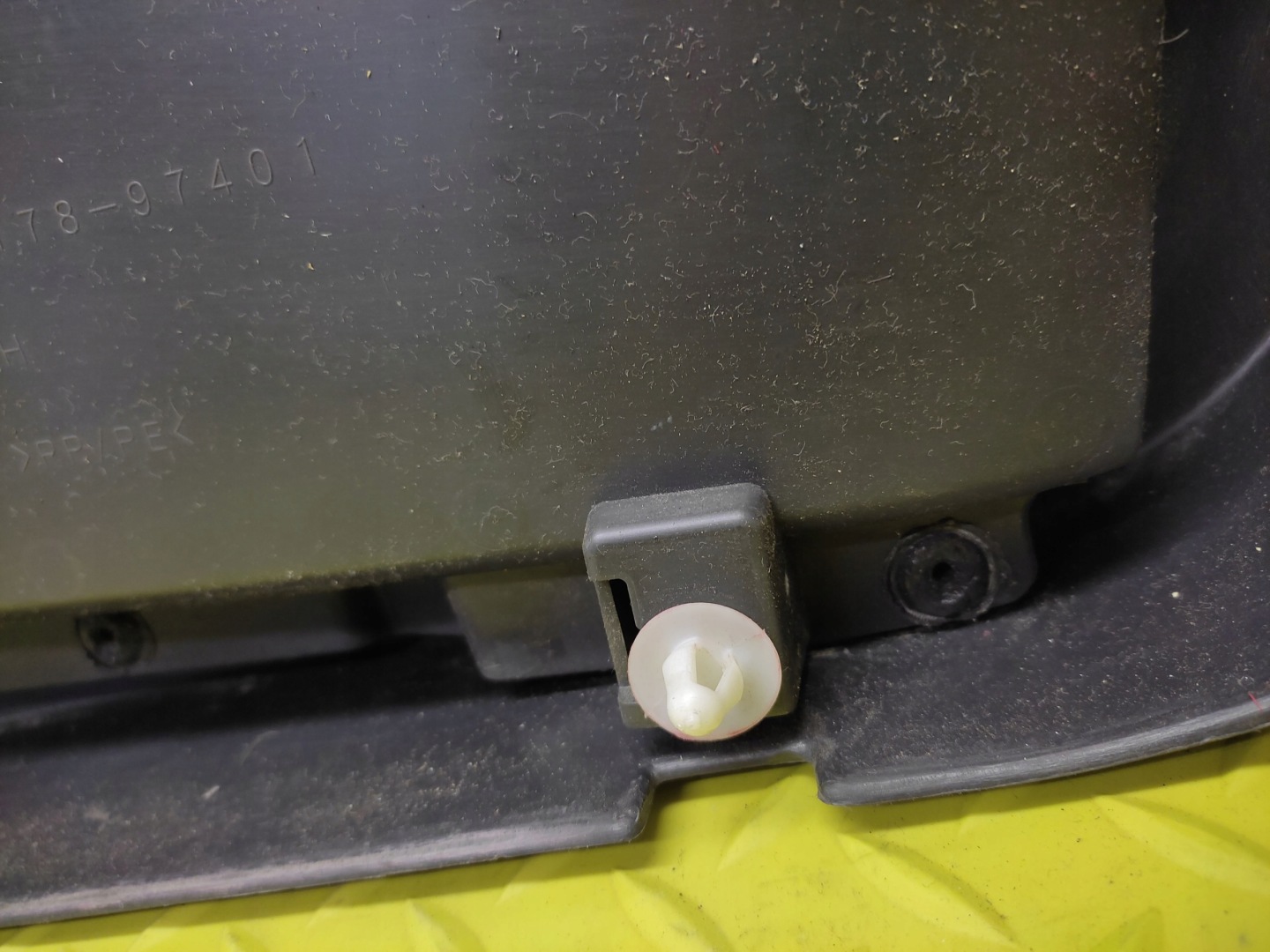 DAIHATSU YRV upholstery door left front