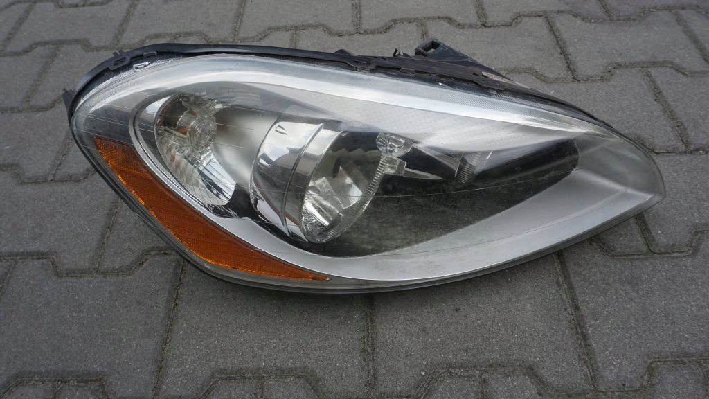 VOLVO XC60 - REFLEKTOR right light front H7 UK