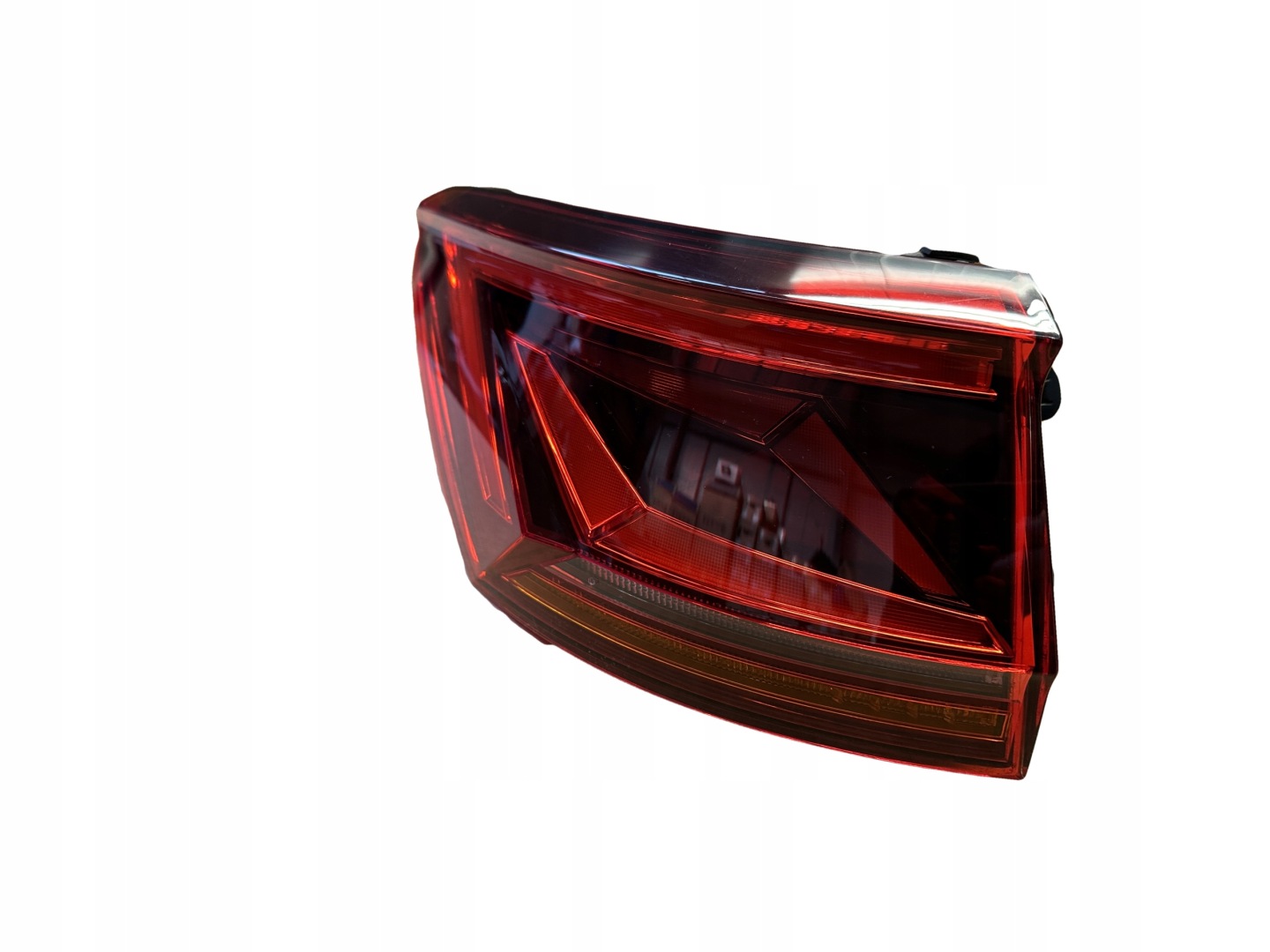 VW TOUAREG 760 III Leuchte heck LED 760945207A