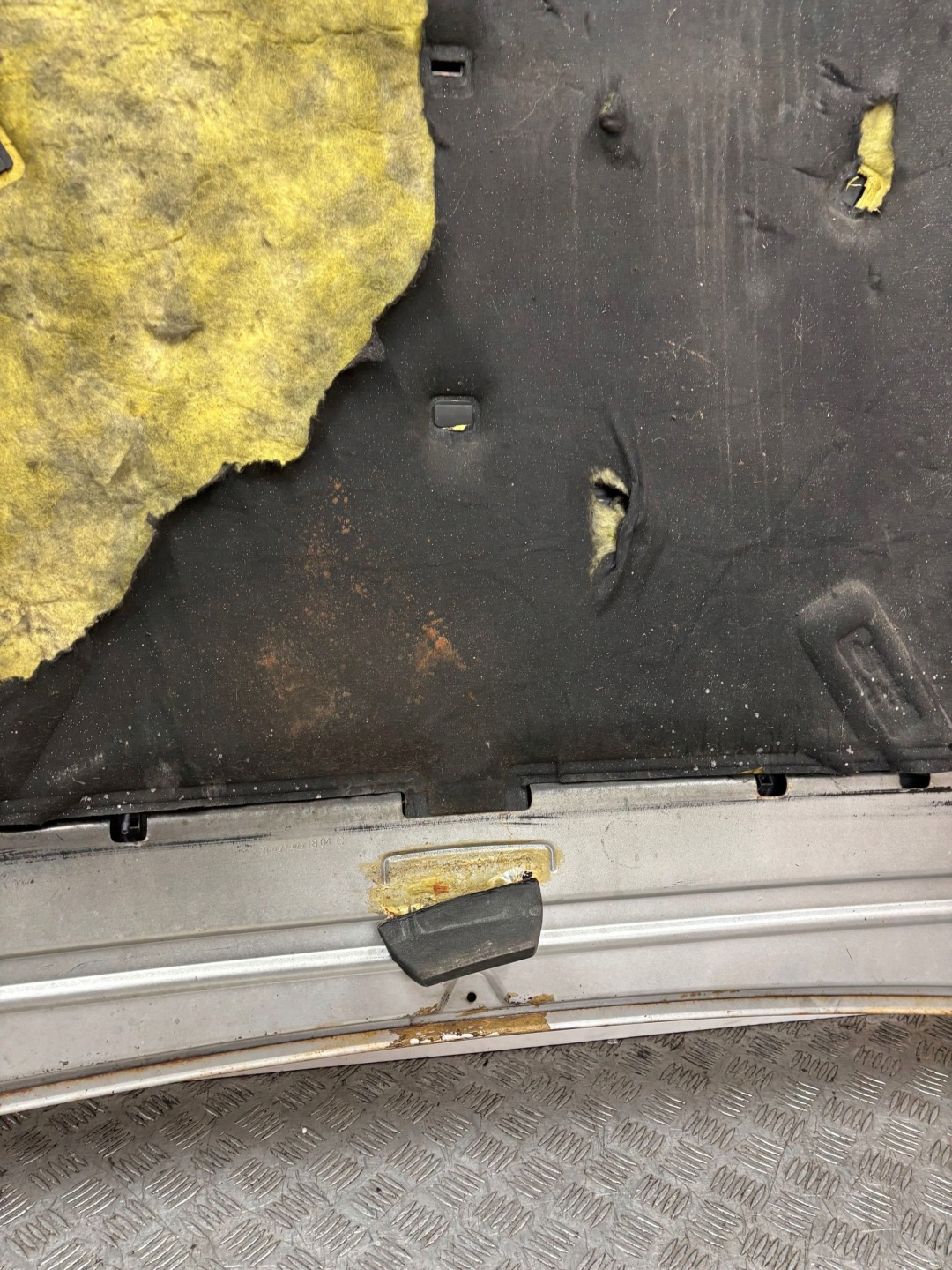 Capot FORD MONDEO MK4 LIFT 10