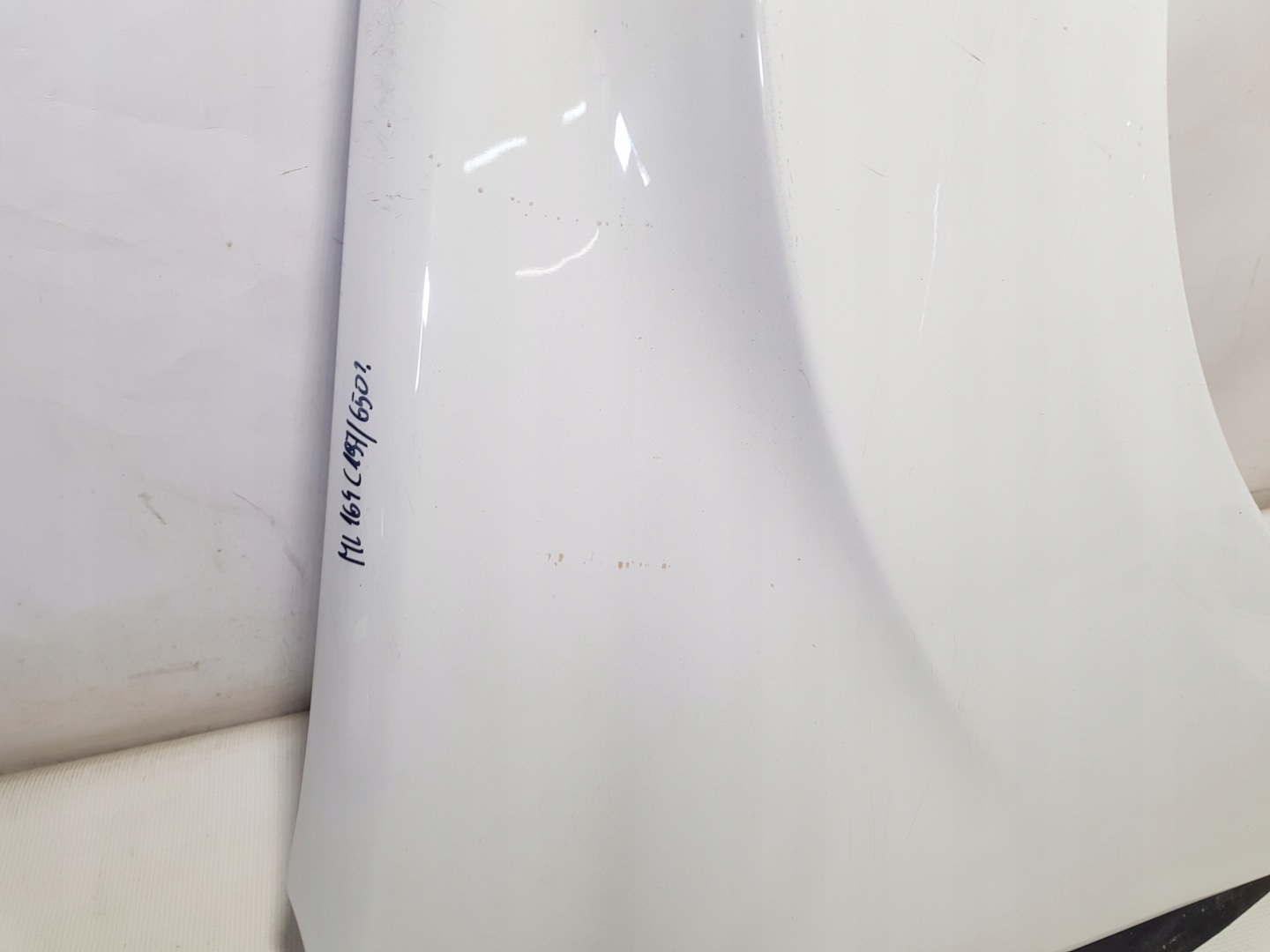fender front right front Mercedes ML W164 650