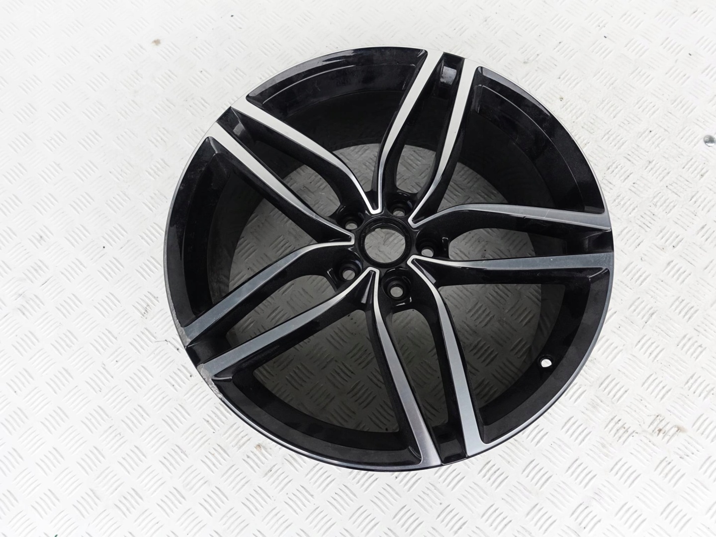 ASTON MARTIN DB9 VIRAGE disk 8,5x20 ET42,1