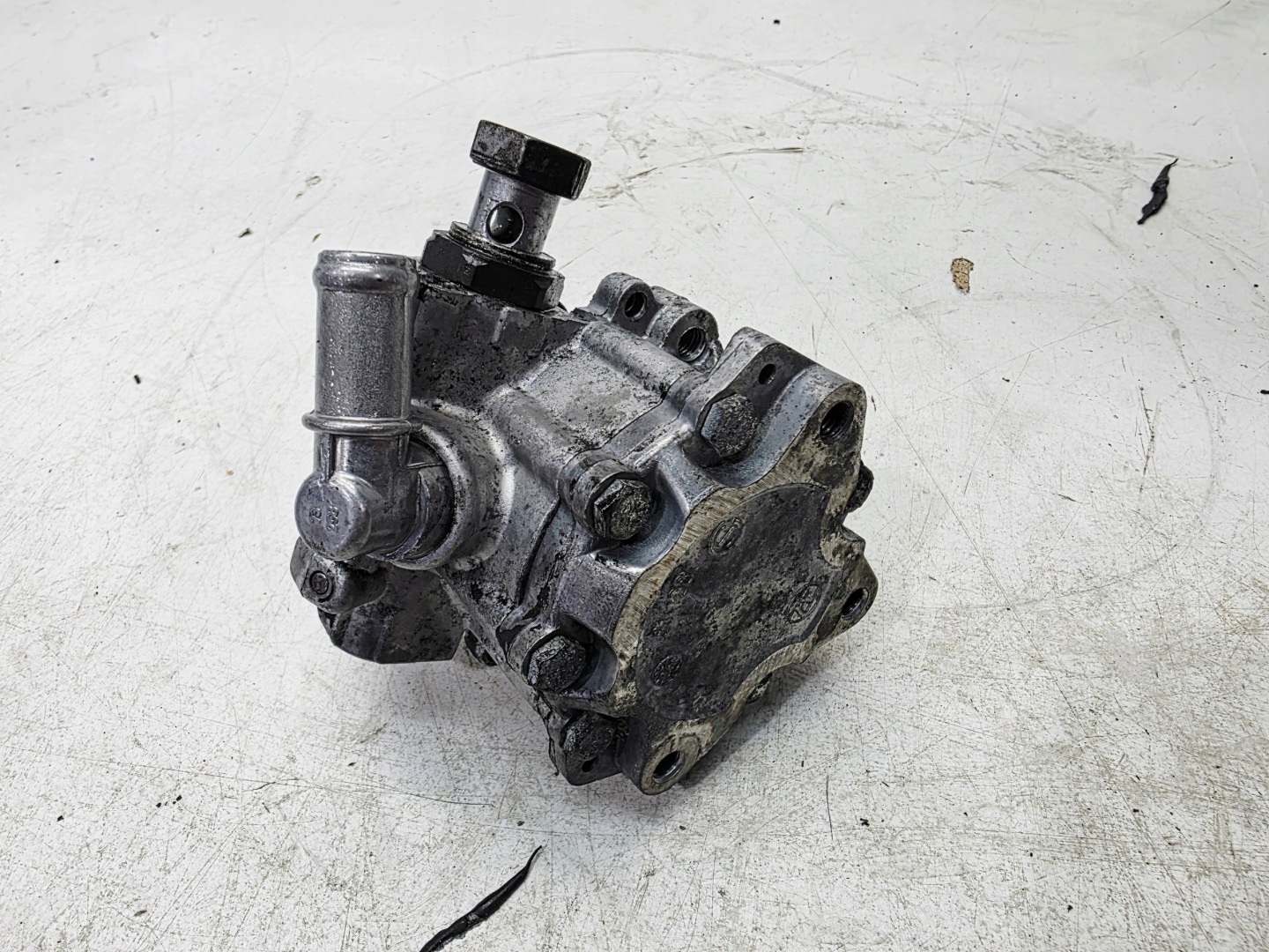 Pompa servosterzo AUDI A4 B7 2.7 3.0 TDI 8E0145155T