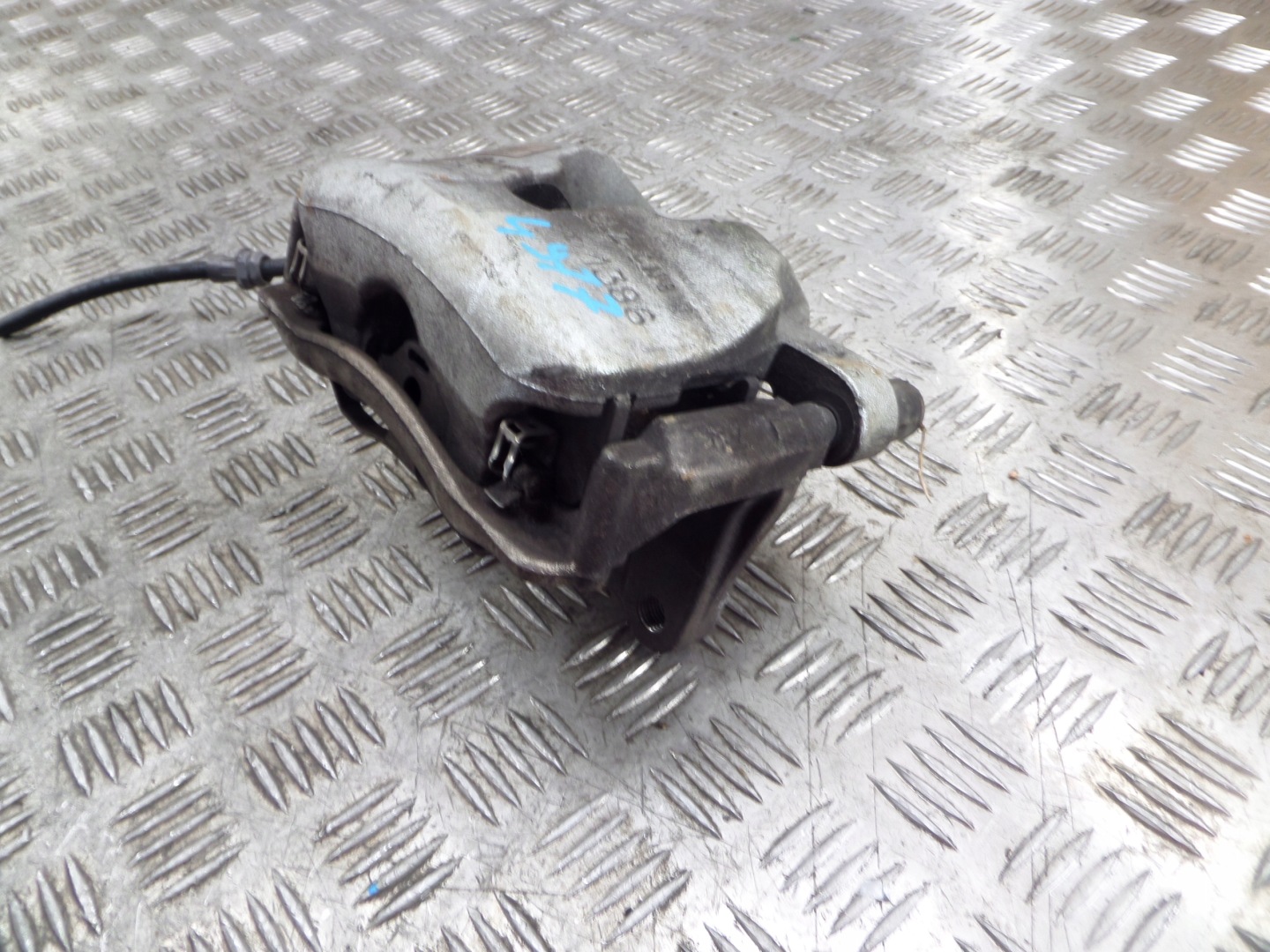 caliper brake left right VW CADDY 5R3615106B
