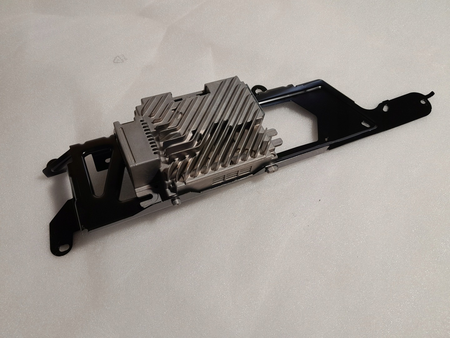 BMW X7 G07 40i amplifier AUDIO HARMAN KARDON console 9832609
