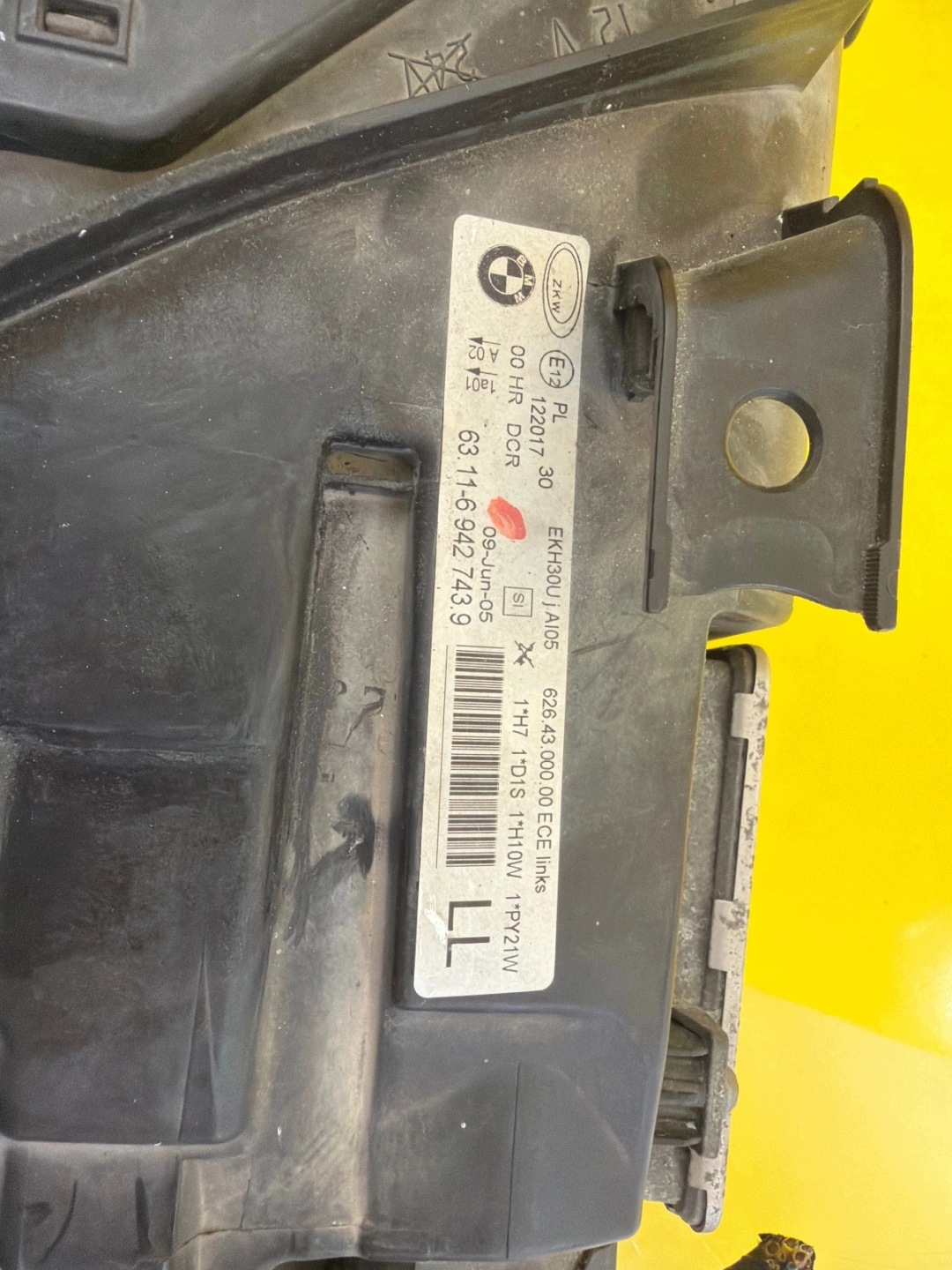 light left BMW 3 E90 E91 BI-XENON Skretna 6942743.9