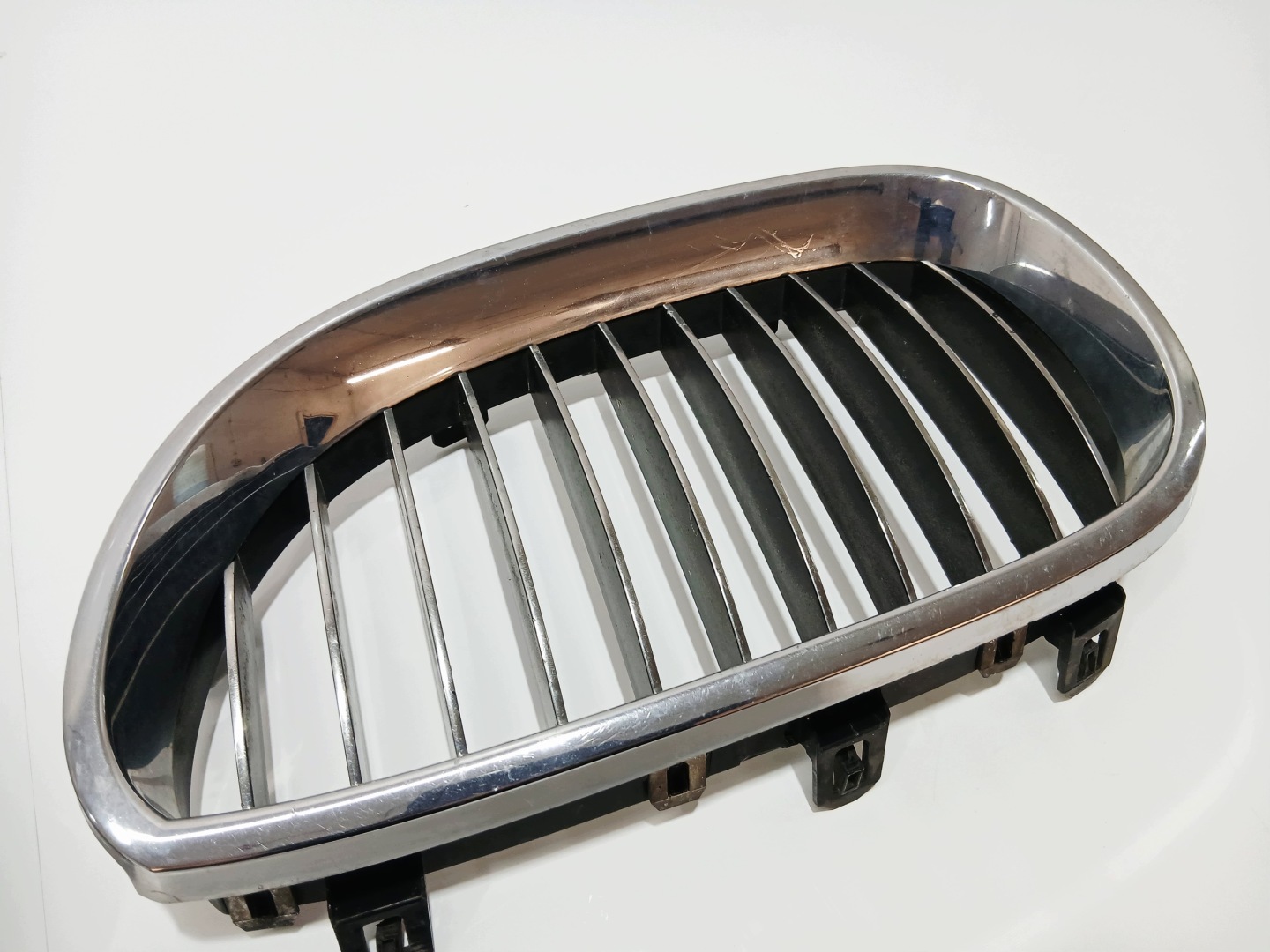 maska bubrezi maska branika prednji dio BMW E60 E61 (0001323) KOMPLET