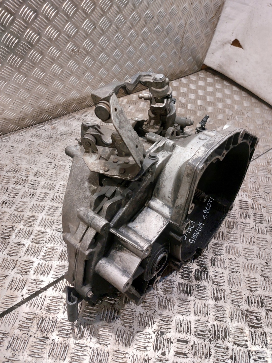 Getriebe OPEL SIGNUM 1.9CDTI F40
