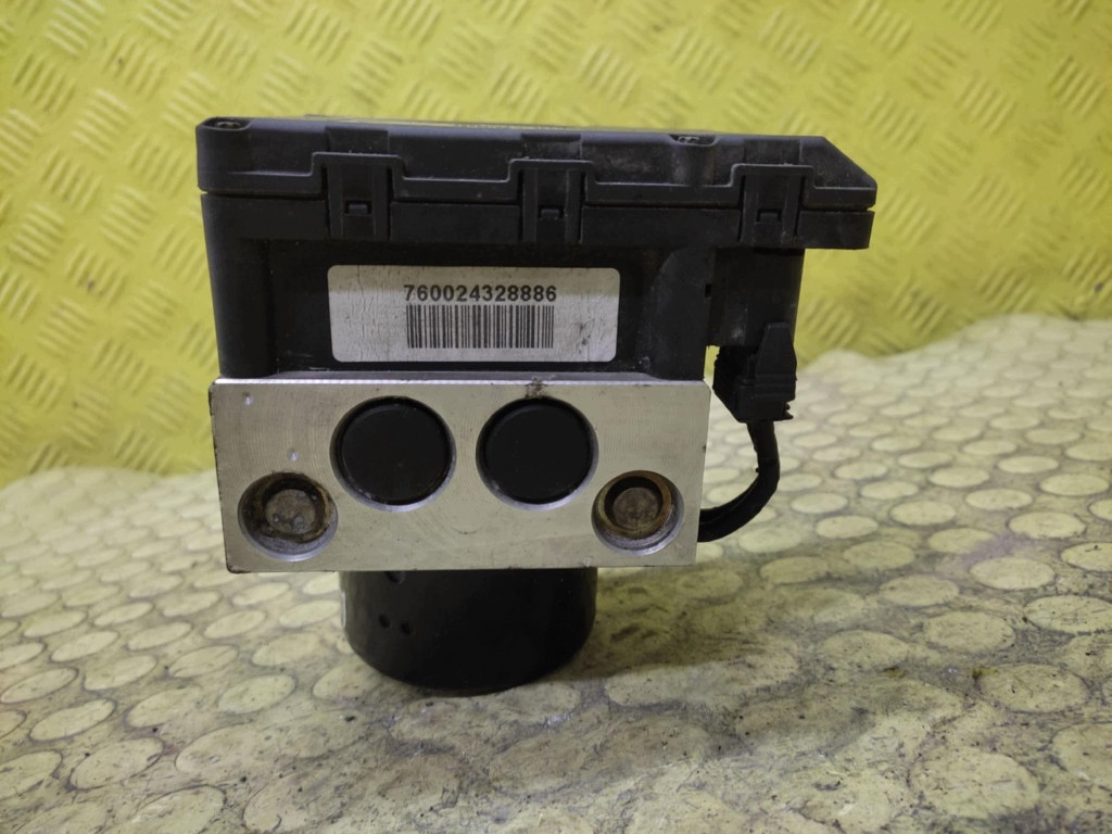 SEAT LEON et Pompe ABS 1J0614117D