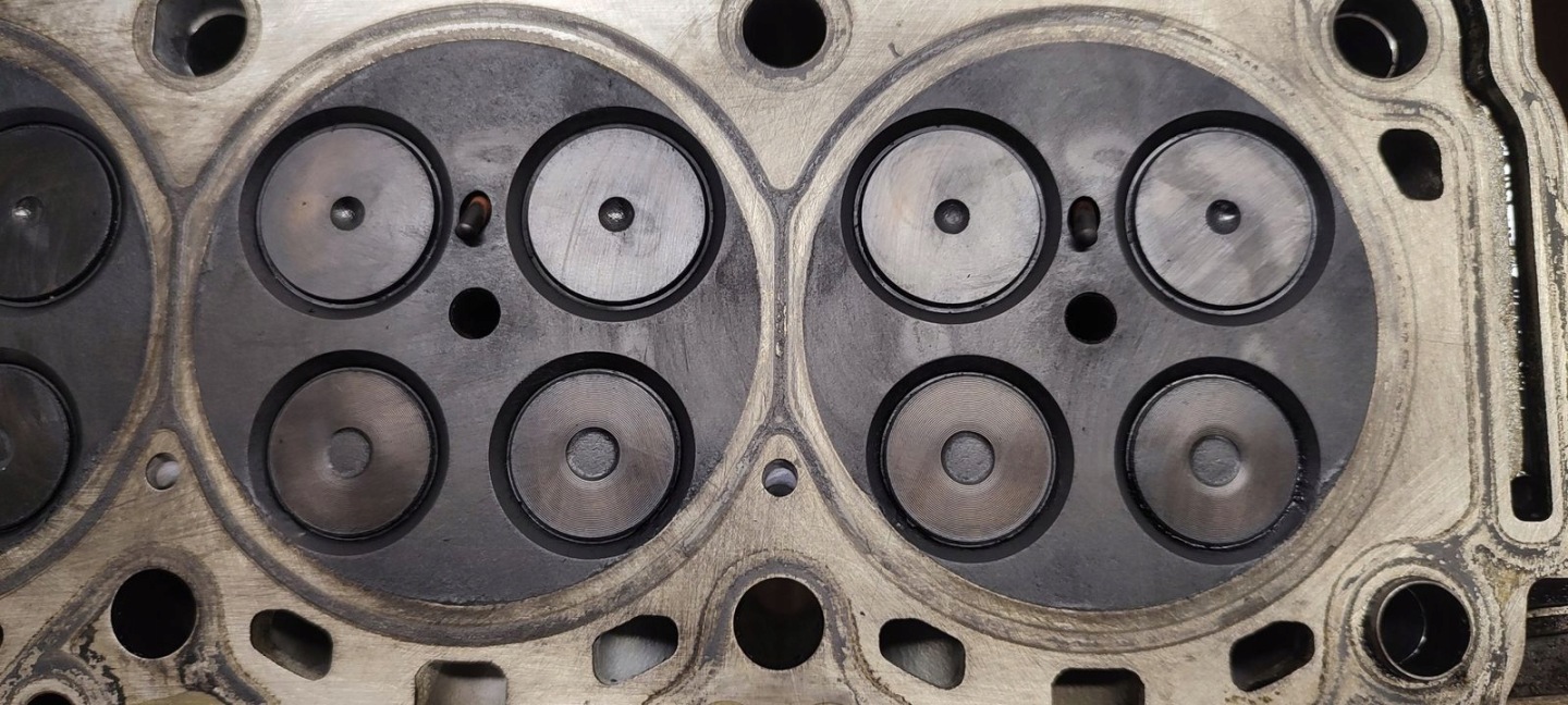head. of the engine BMW E90 E91 2,0D N47
