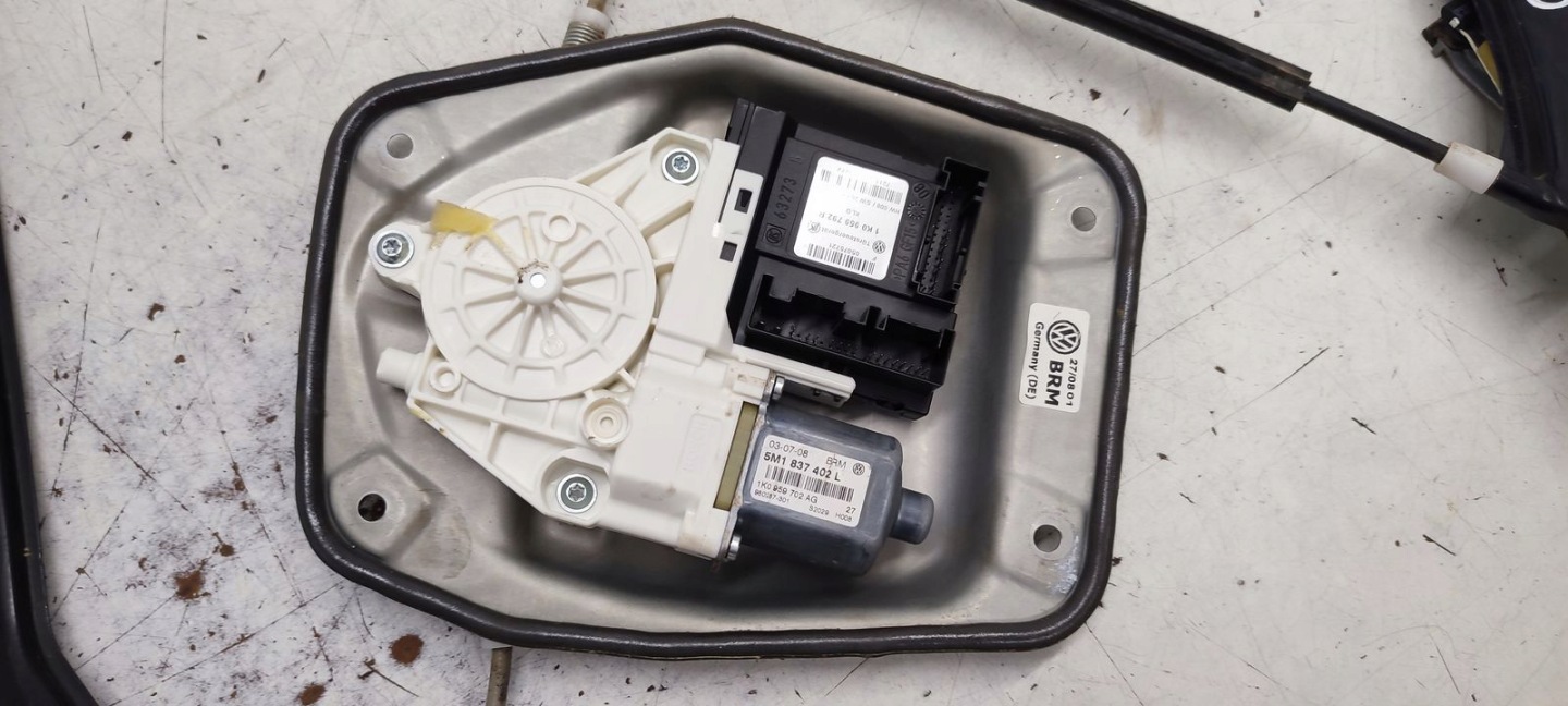 window regulator right front mechanism VW Golf plus
