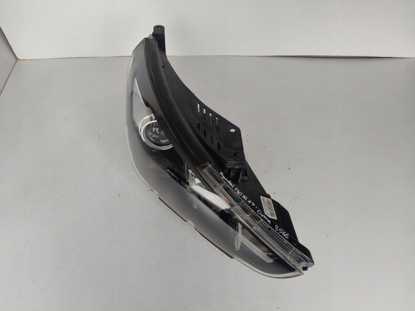 light right REFLEKTOR HYUNDAI I30 III 17- N CIEMNA