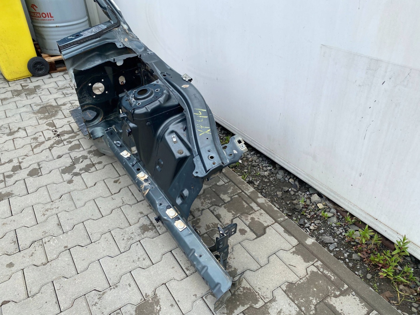 quarter front left Ford Mustang VI 2015+